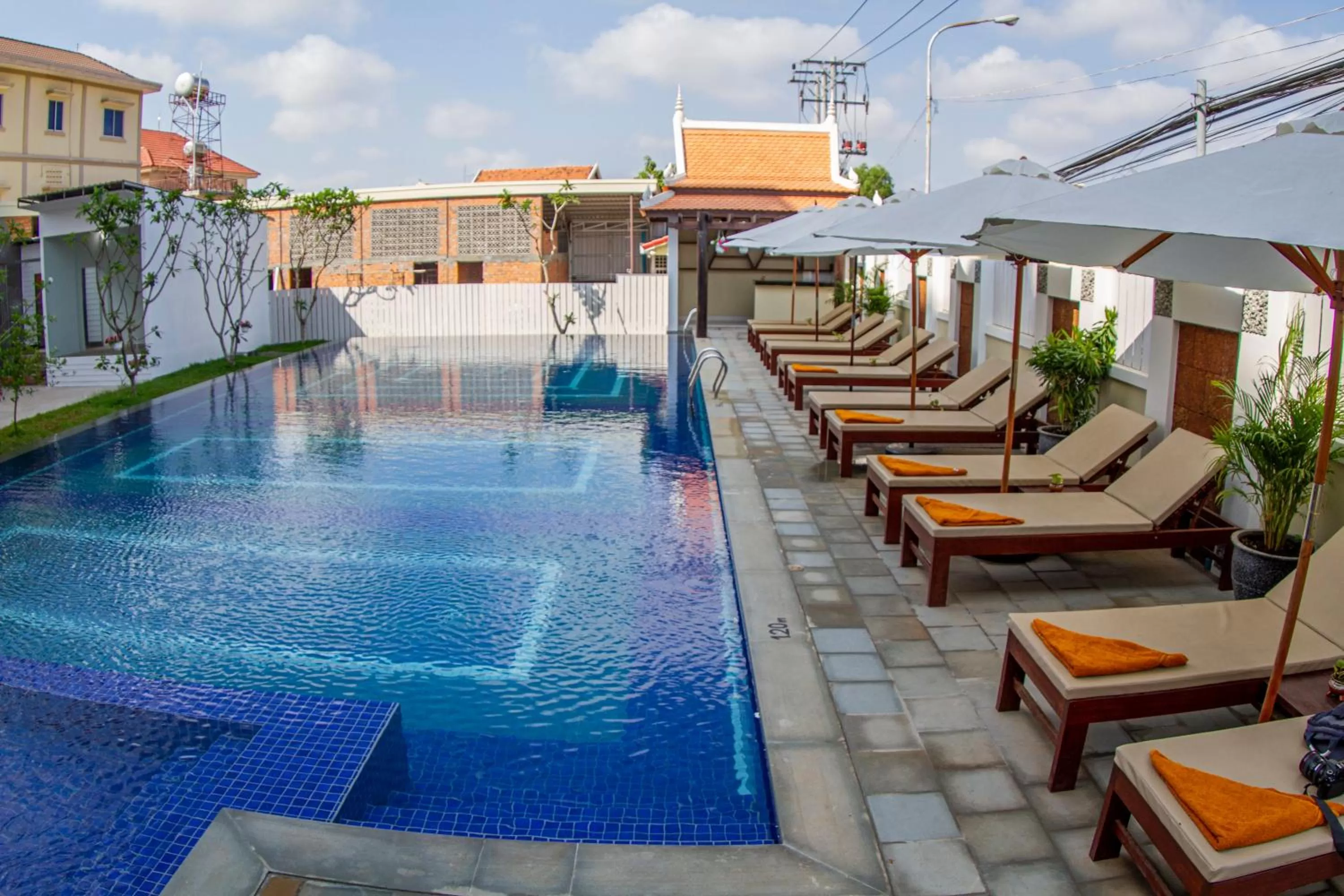 Swimming pool in Kampong Thom Palace Hotel
