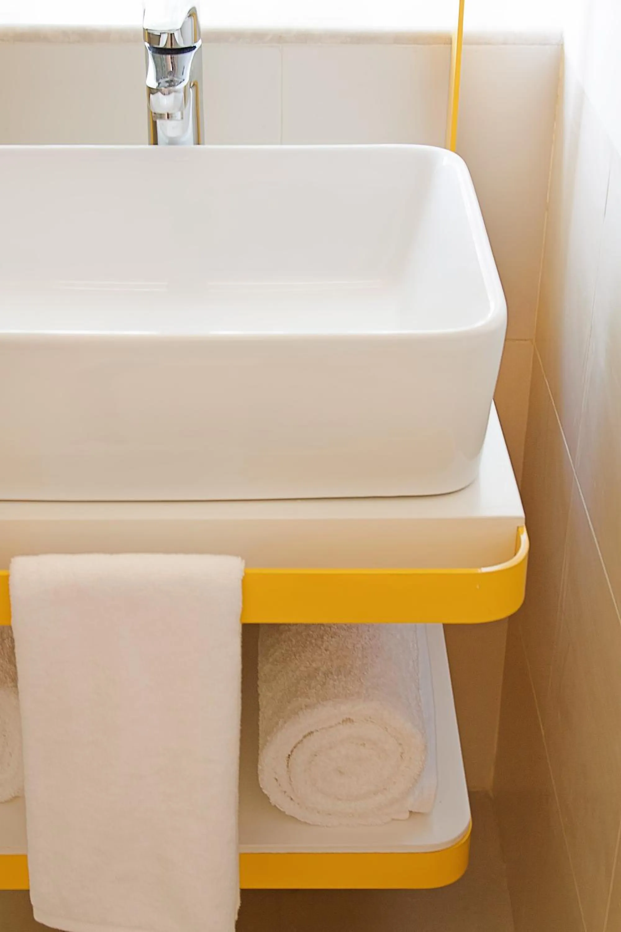 Bathroom in Bloomrooms @ Link Road