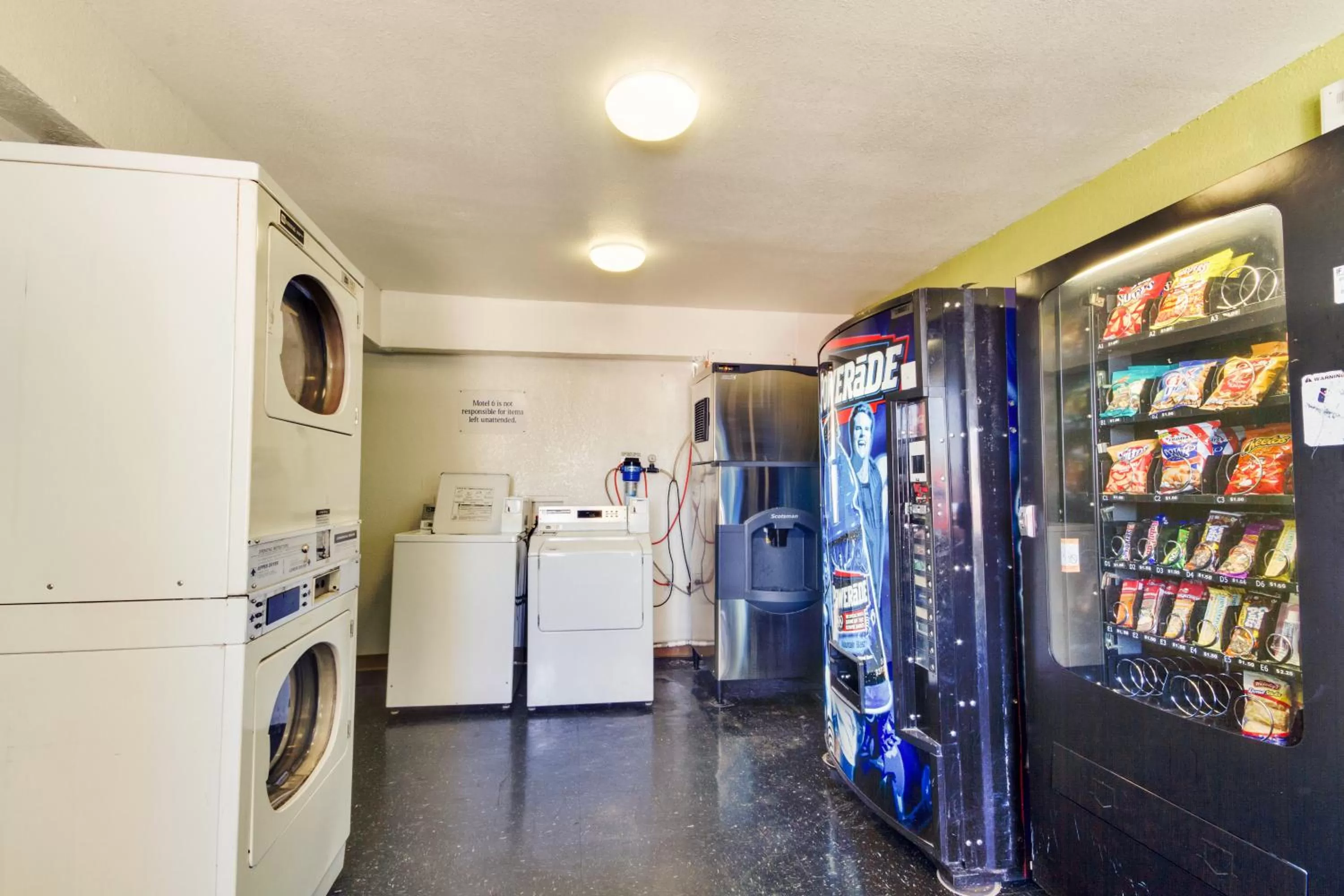 Decorative detail in Motel 6-Irving, TX - Dallas