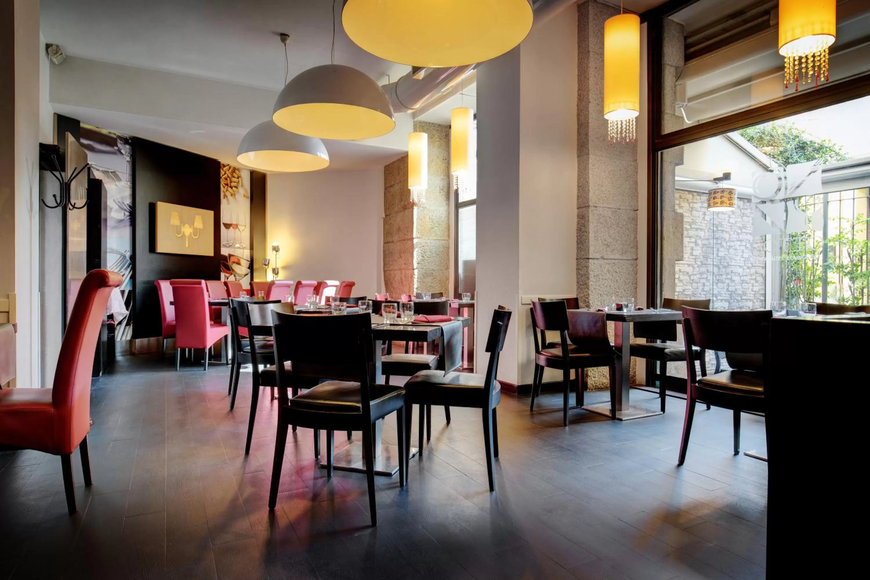 Restaurant/Places to Eat in Dharma Style Hotel & Spa