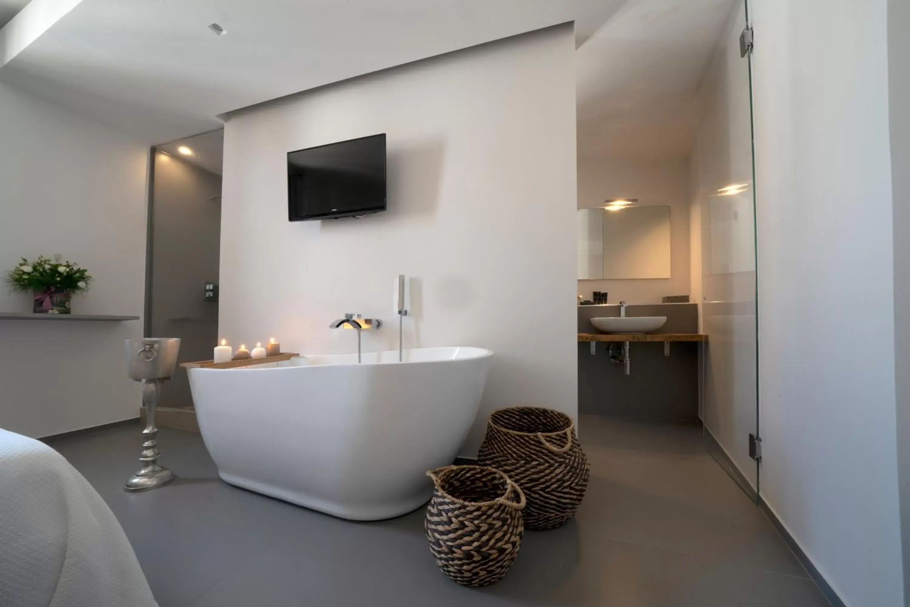 Bath, Bathroom in Dimora Valmar Luxury Charm