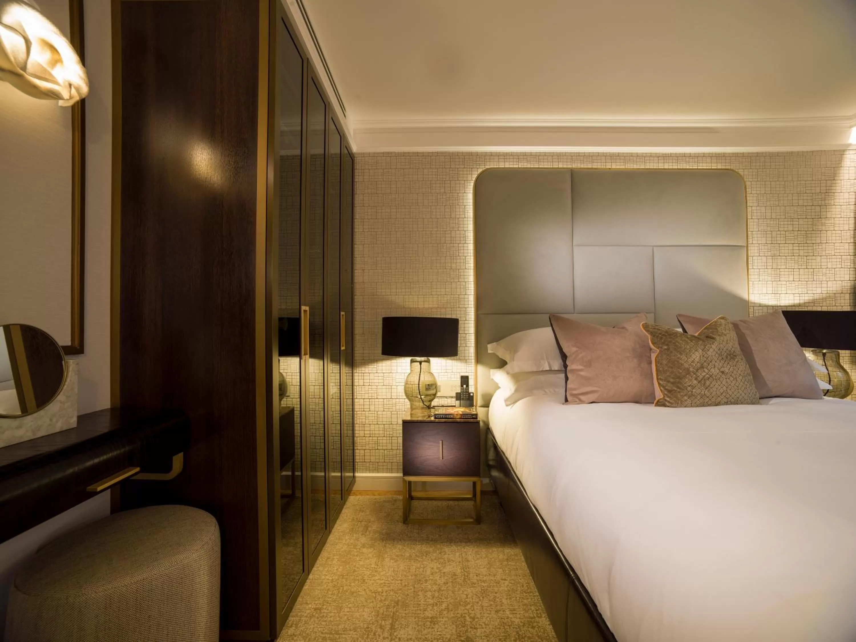 Bedroom, Bed in The Guardsman - Preferred Hotels and Resorts