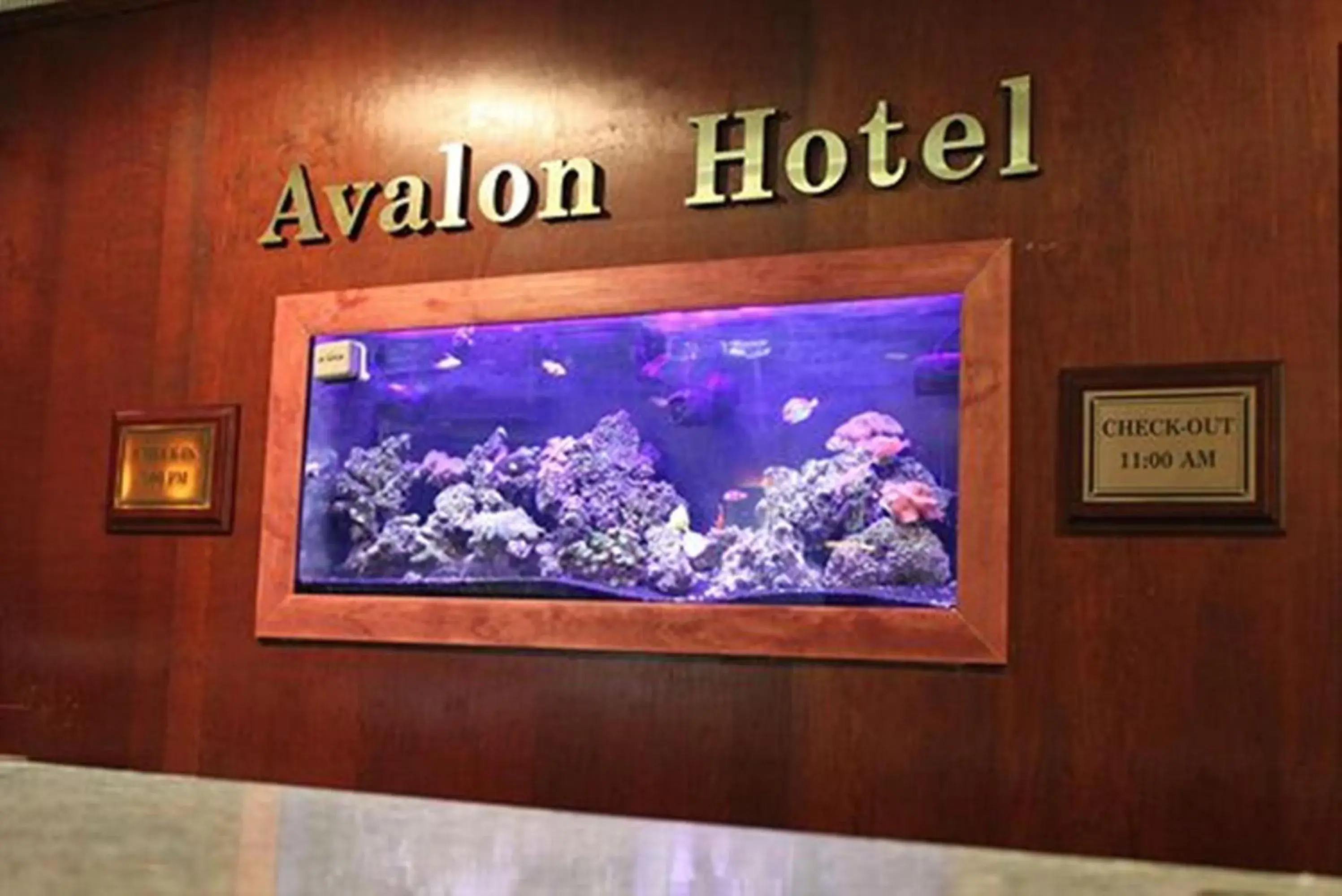 Lobby or reception, TV/Entertainment Center in The Avalon Hotel and Conference Center