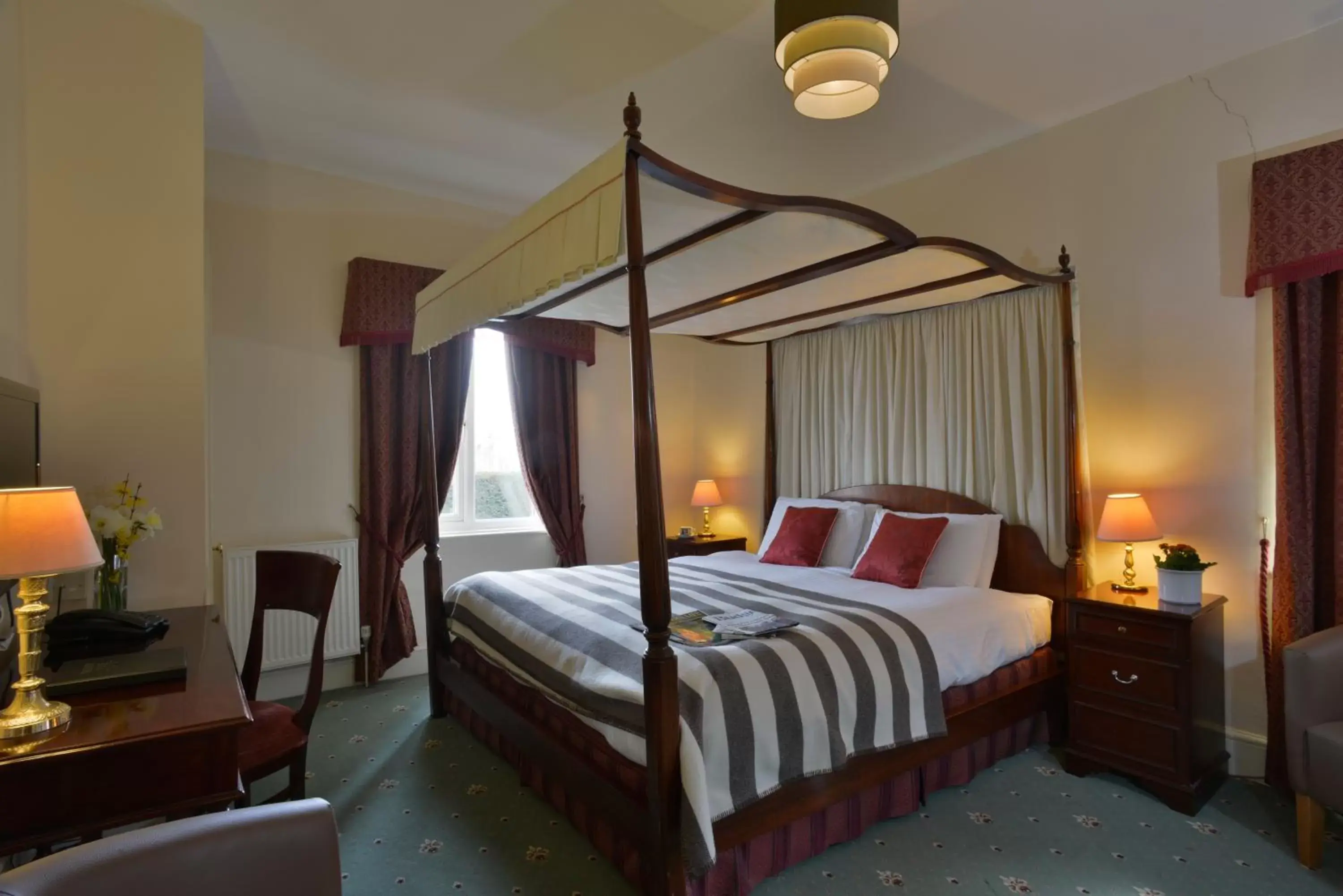 Bed in Taunton House Hotel