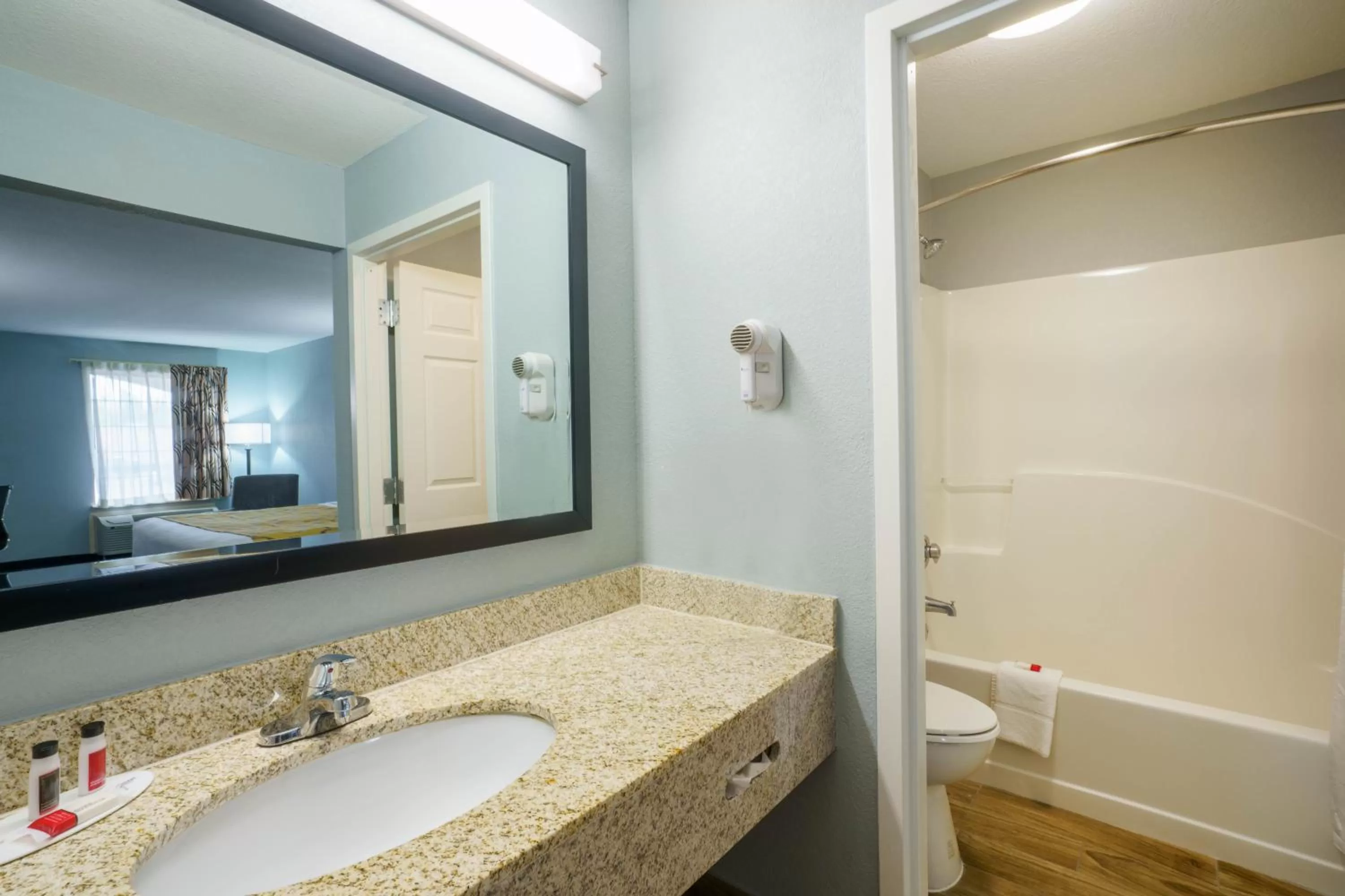 Baymont by Wyndham Gallatin