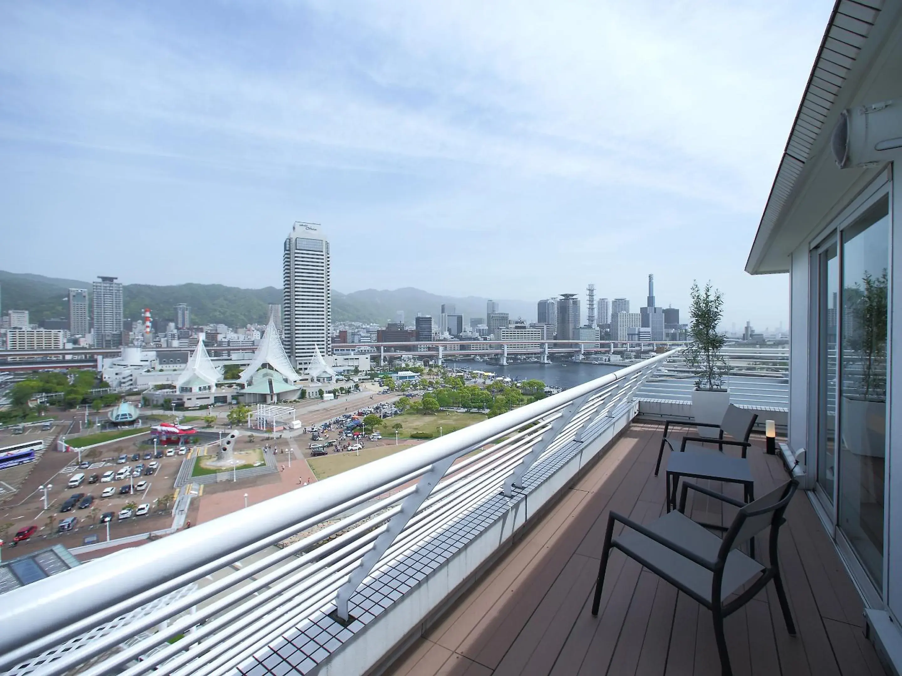 Balcony/Terrace in Kobe Meriken Park Oriental Hotel