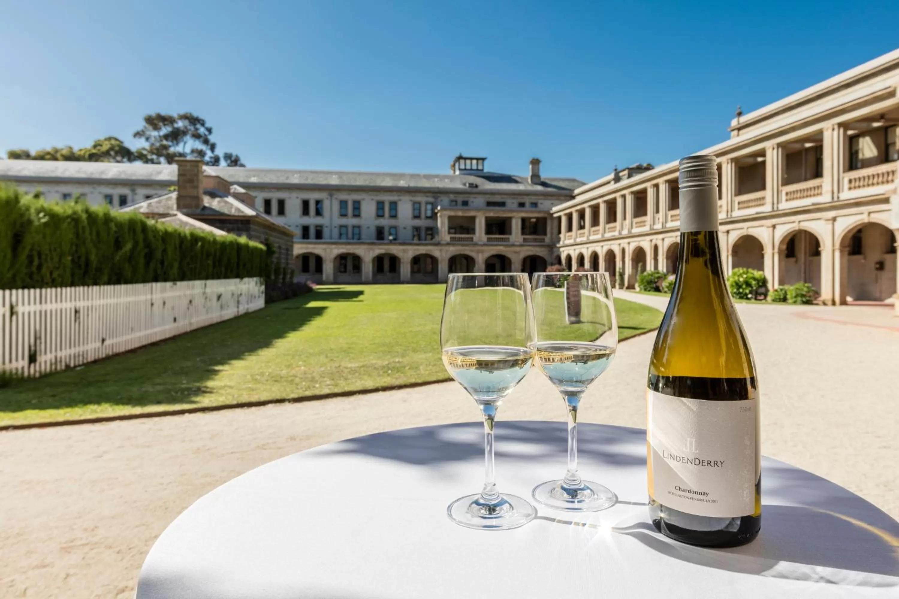 Alcoholic drinks in Lancemore Mansion Hotel Werribee Park