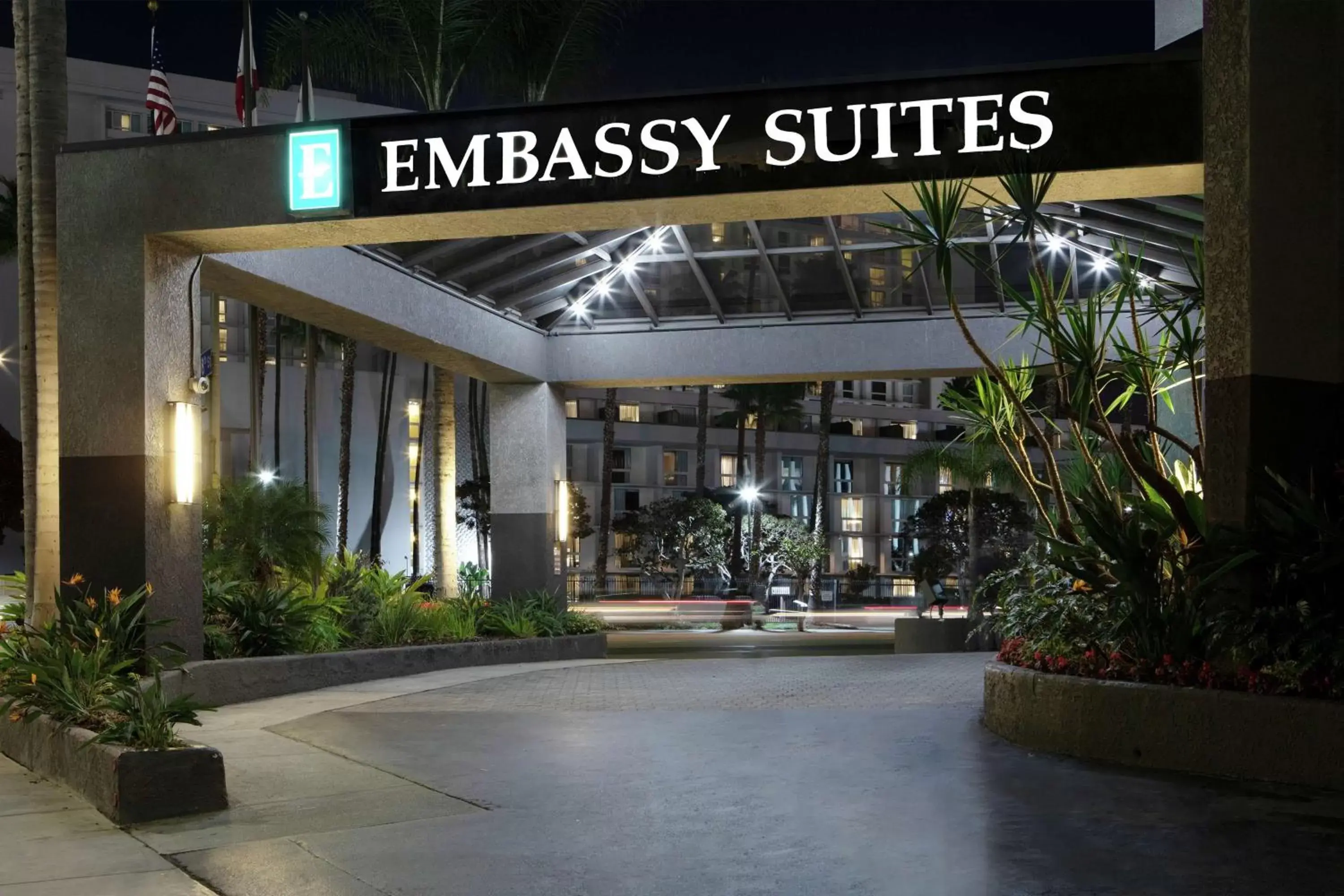 Property building in Embassy Suites Los Angeles - International Airport/North