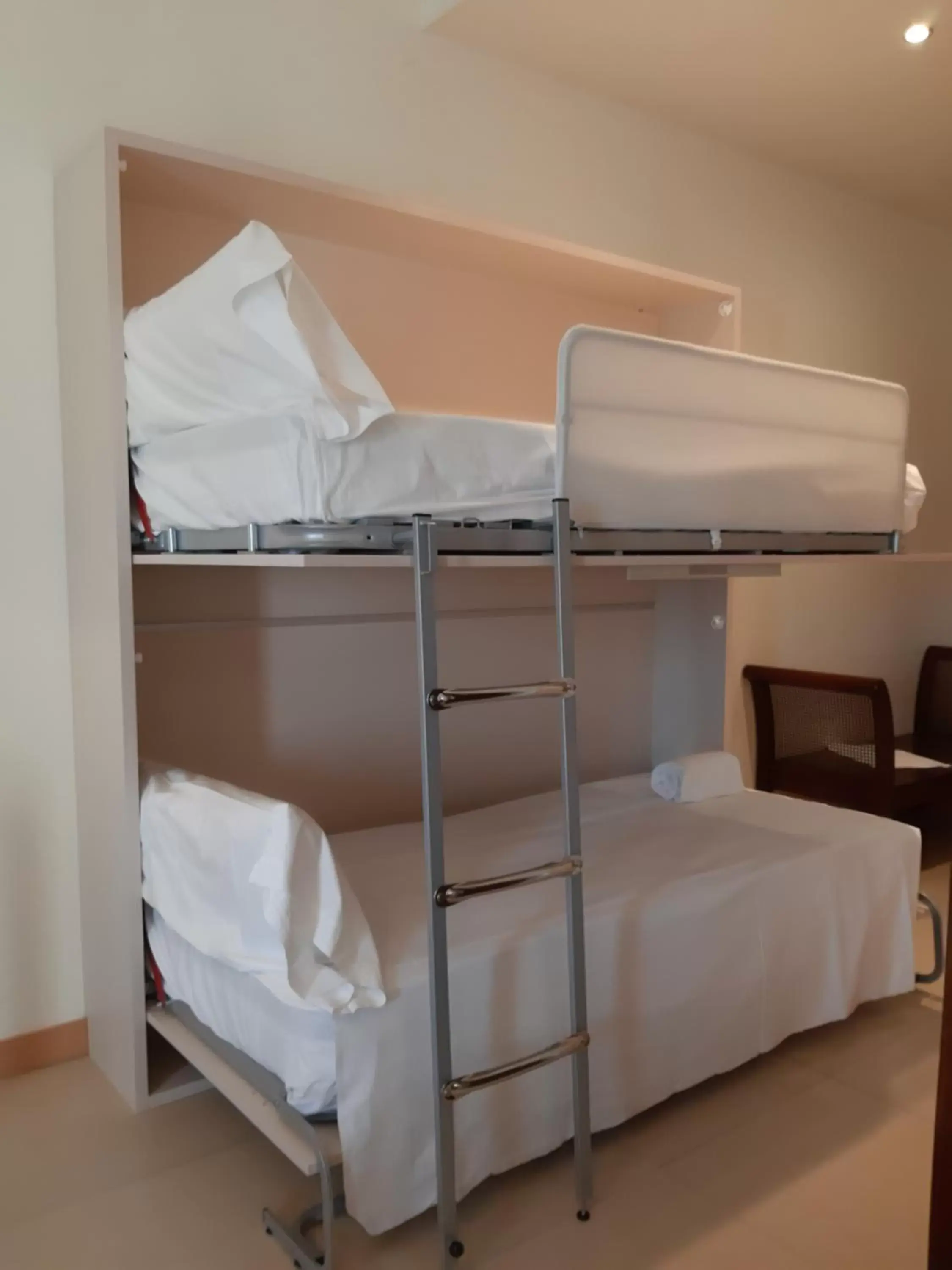 bunk bed in Hotel Villa Marcilla