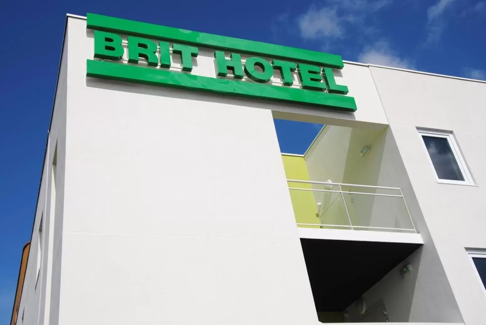 Facade/entrance, Property Building in Brit Hotel Vendée Mer