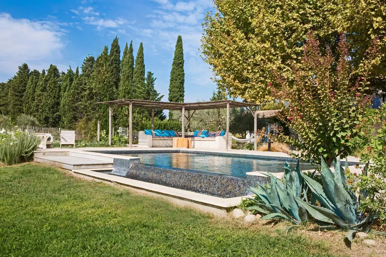 Garden view, Swimming Pool in Sous les Platanes B&B