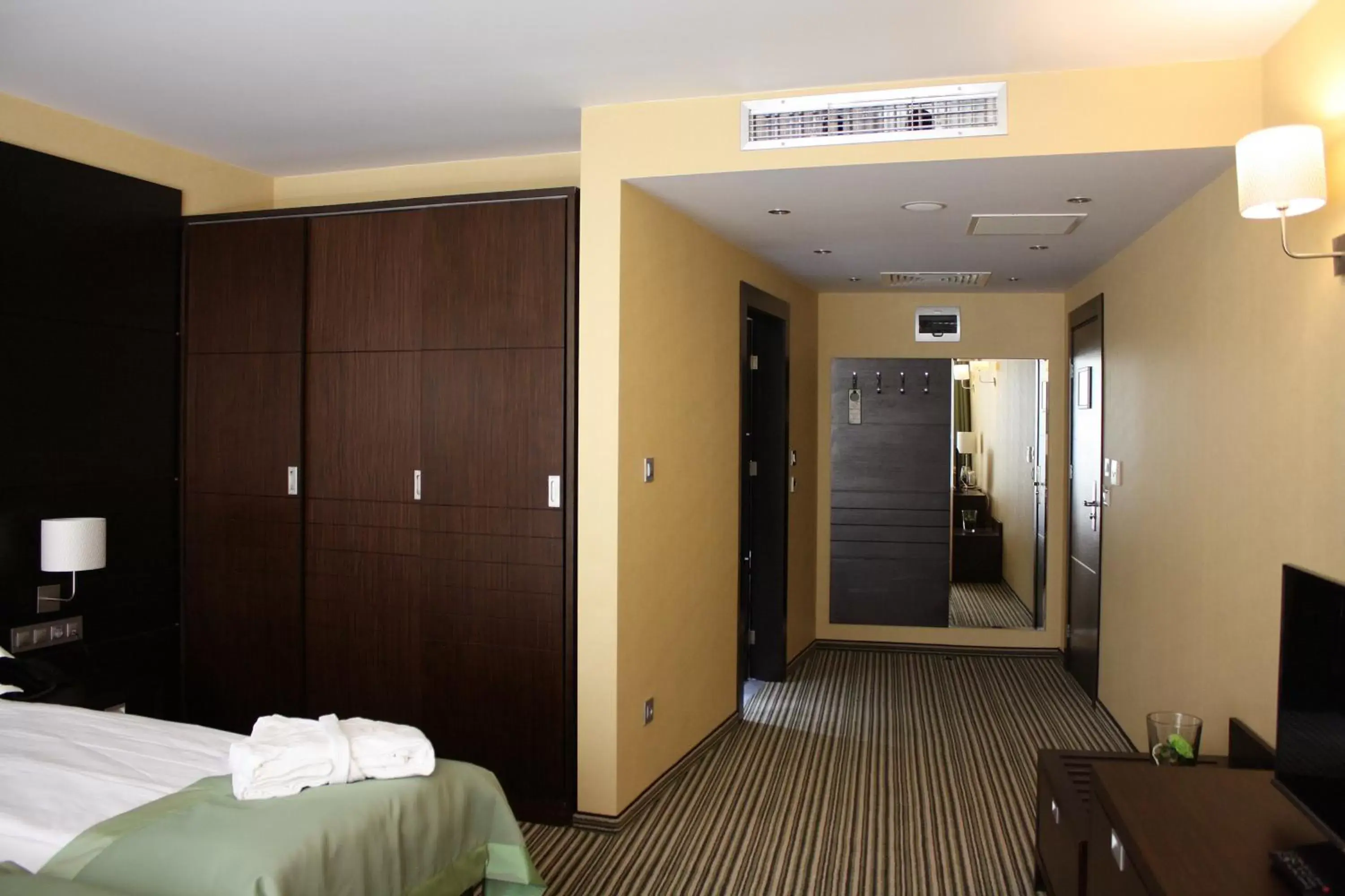 Bedroom, Bed in Olives City Hotel - Free Parking