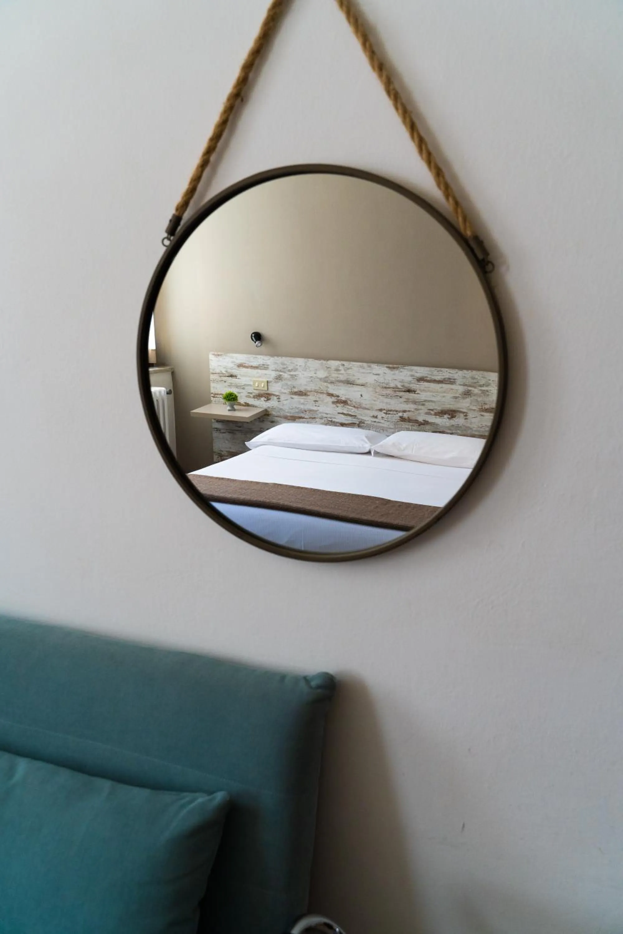 Bed in Hotel Mom Assisi