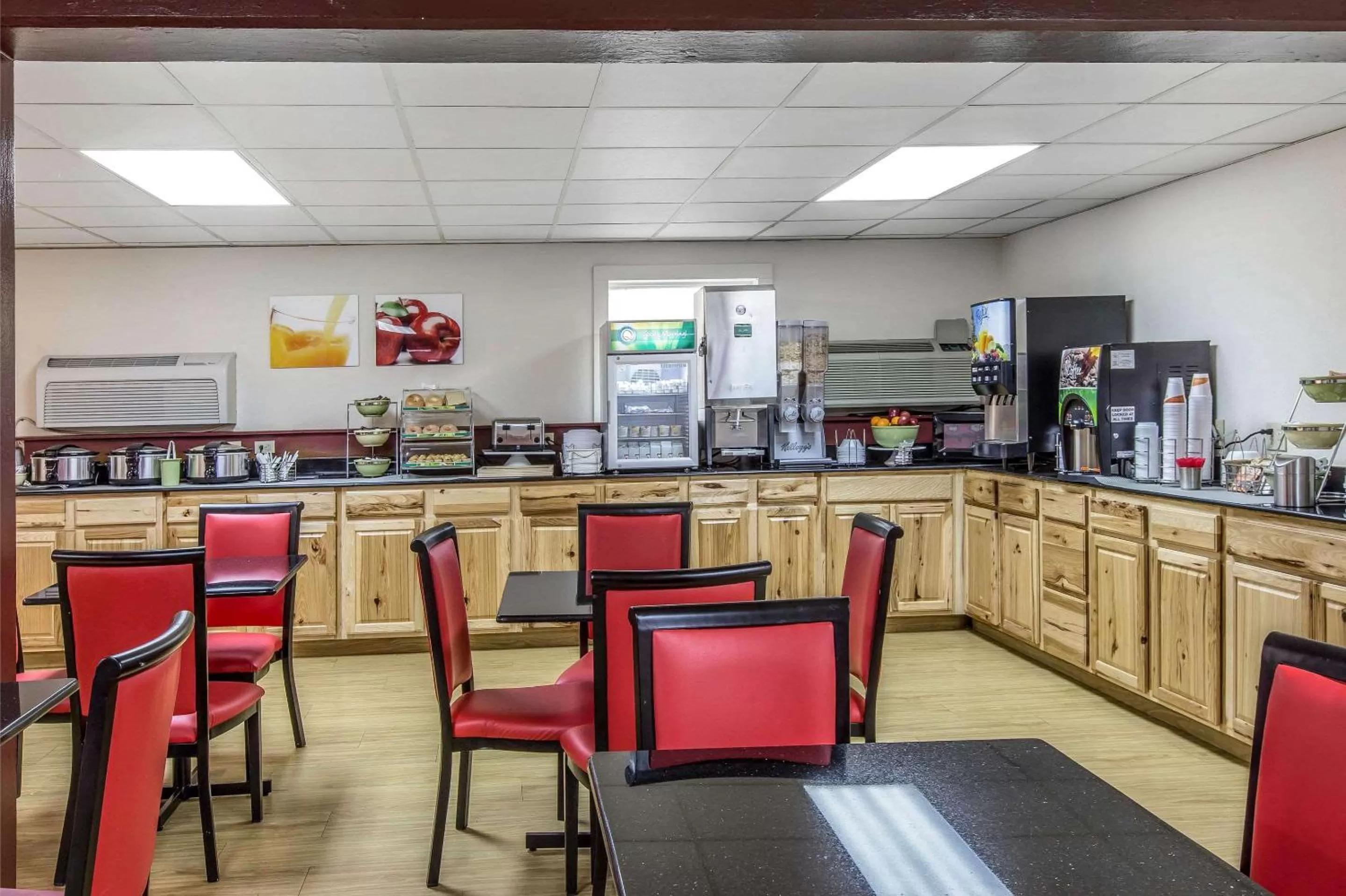 Restaurant/places to eat in Quality Inn & Suites Gatlinburg North