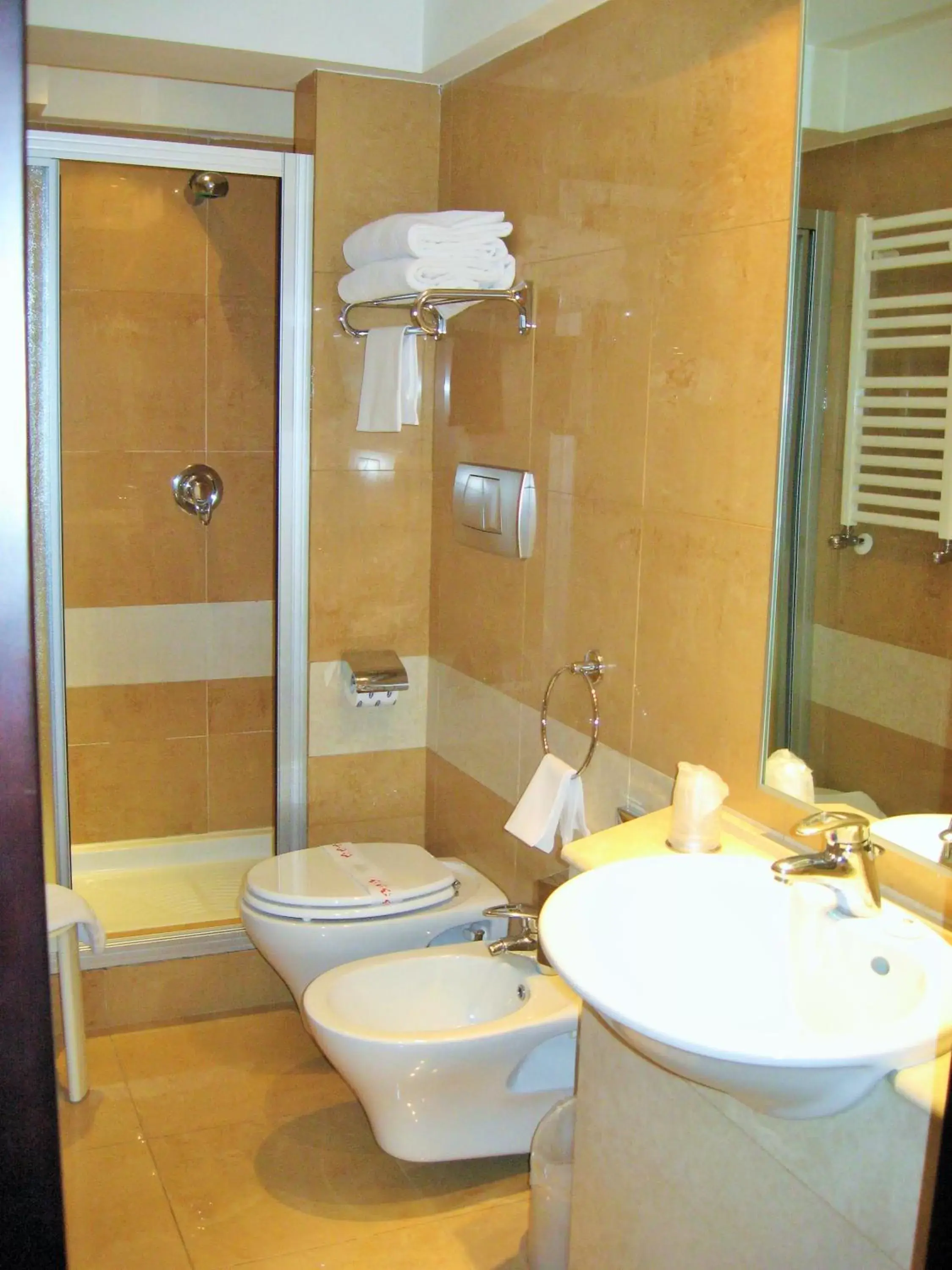 Bathroom in Hotel IMPERATORI