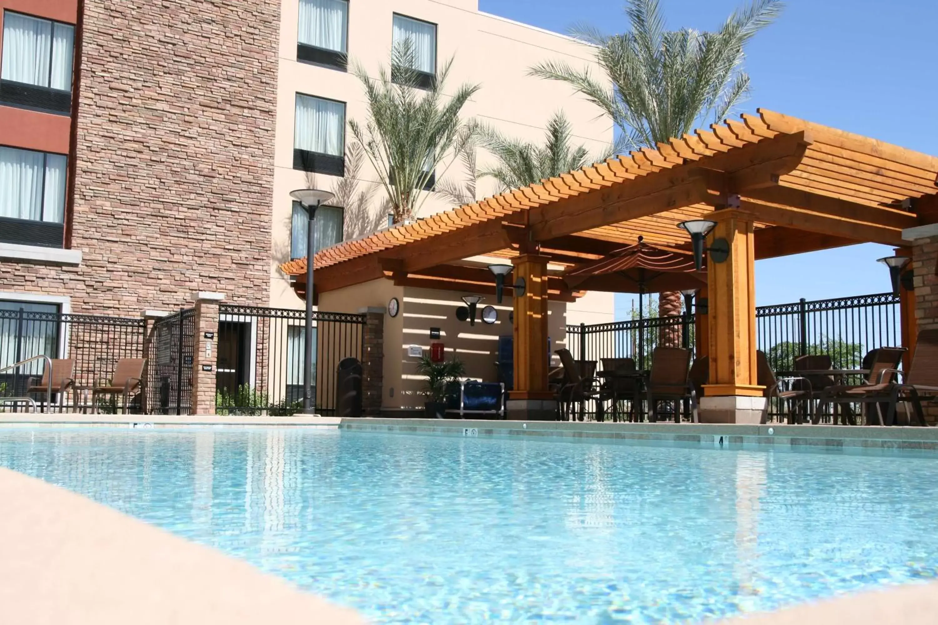 Pool view, Swimming Pool in Hampton Inn & Suites Phoenix Chandler Fashion Center