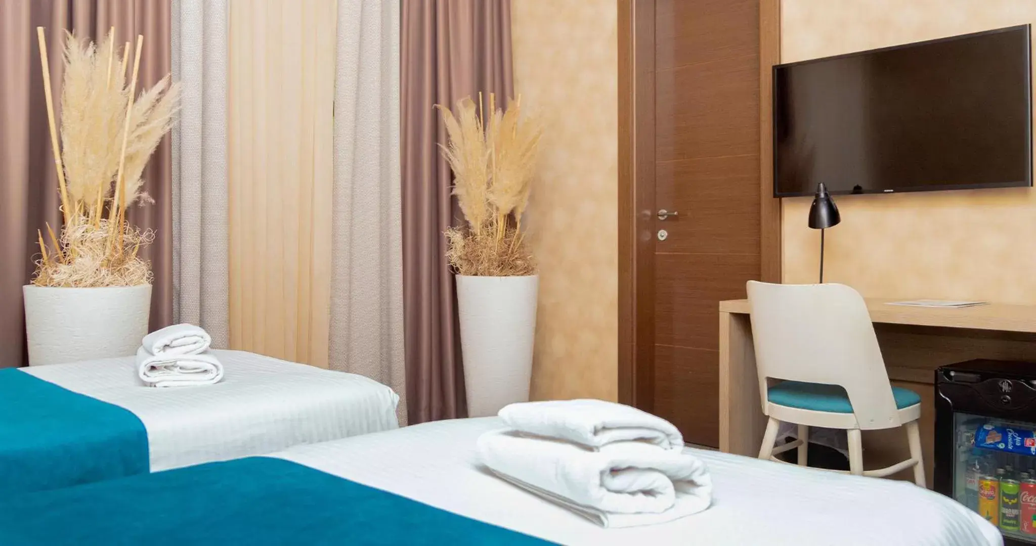 Photo of the whole room, Bed in Garni Hotel Mint Photo of the whole room, Bed in Garni Hotel Mint