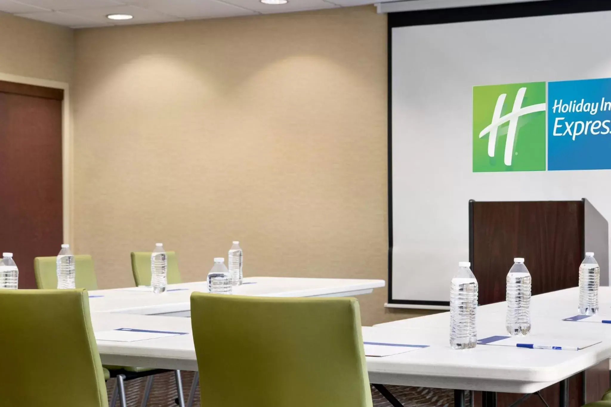 Meeting/conference room, Business Area/Conference Room in Holiday Inn Express Hotel & Suites Anniston/Oxford, an IHG Hotel