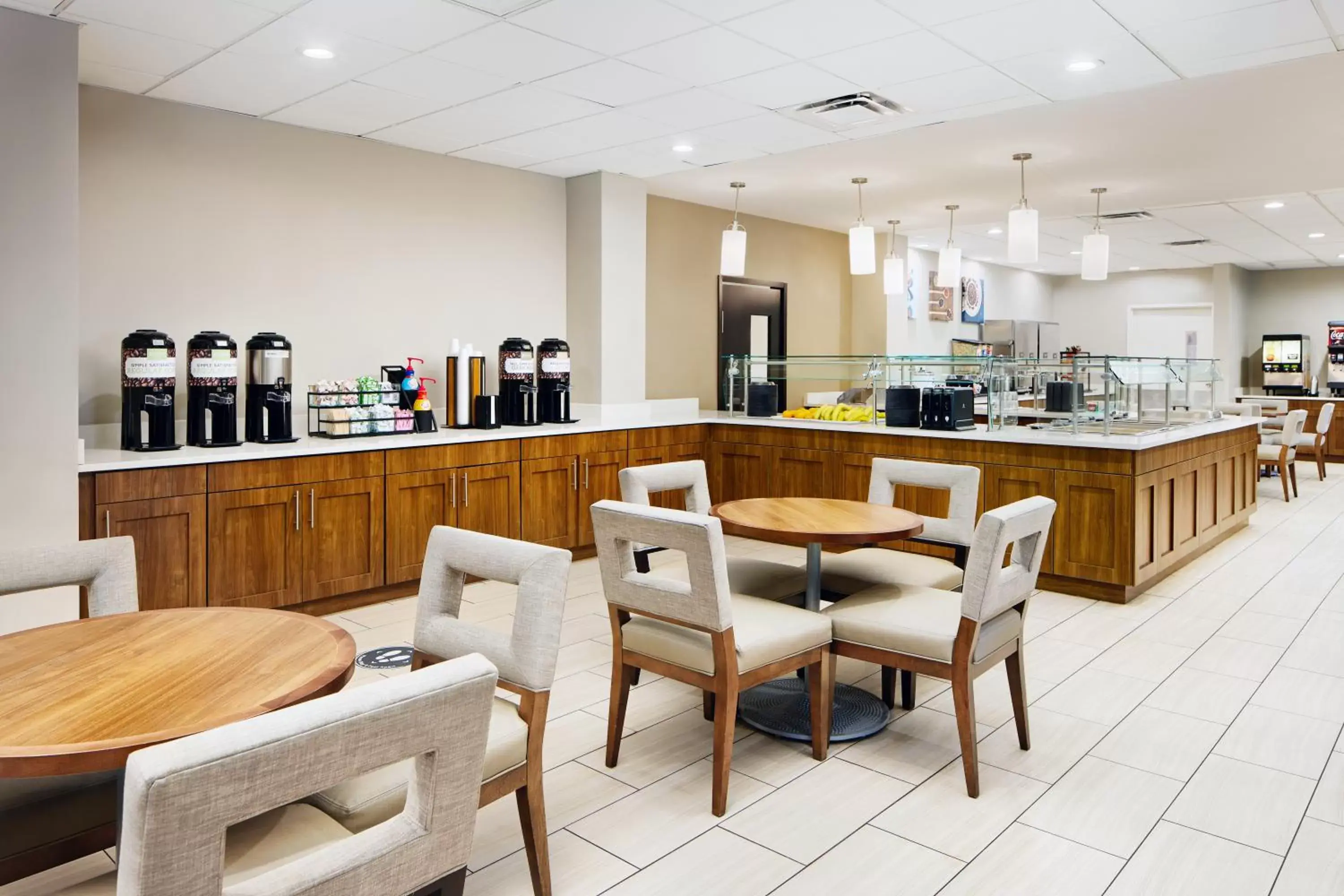 Restaurant/Places to Eat in Staybridge Suites Orlando Royale Parc Suites, an IHG Hotel