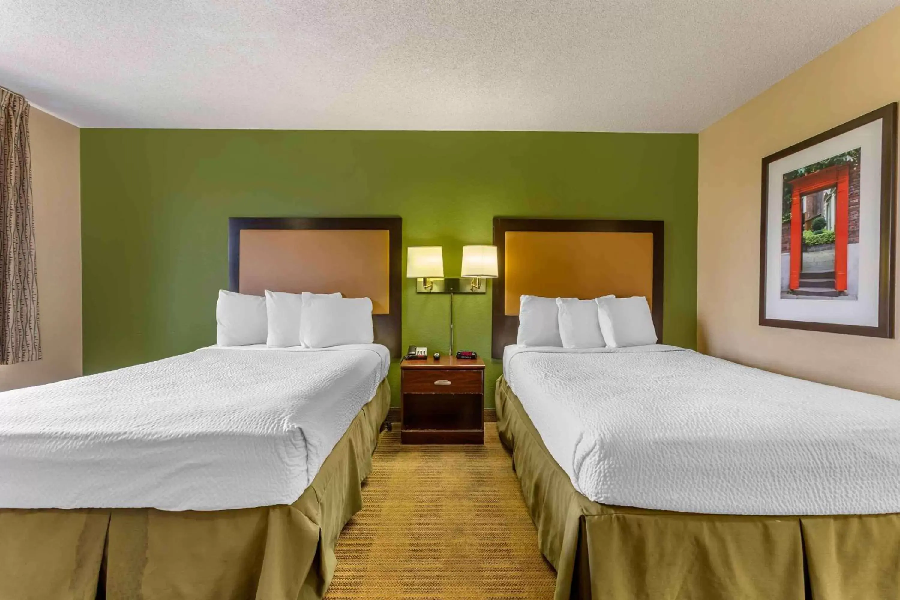 Bedroom, Bed in Extended Stay America Suites - Phoenix - Deer Valley