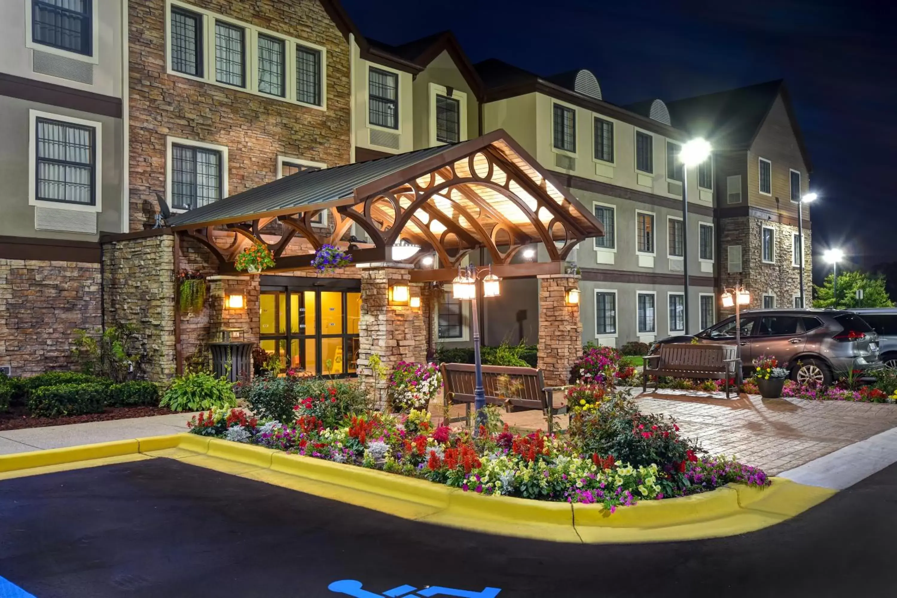 Property Building in Staybridge Suites Grand Rapids-Kentwood, an IHG Hotel