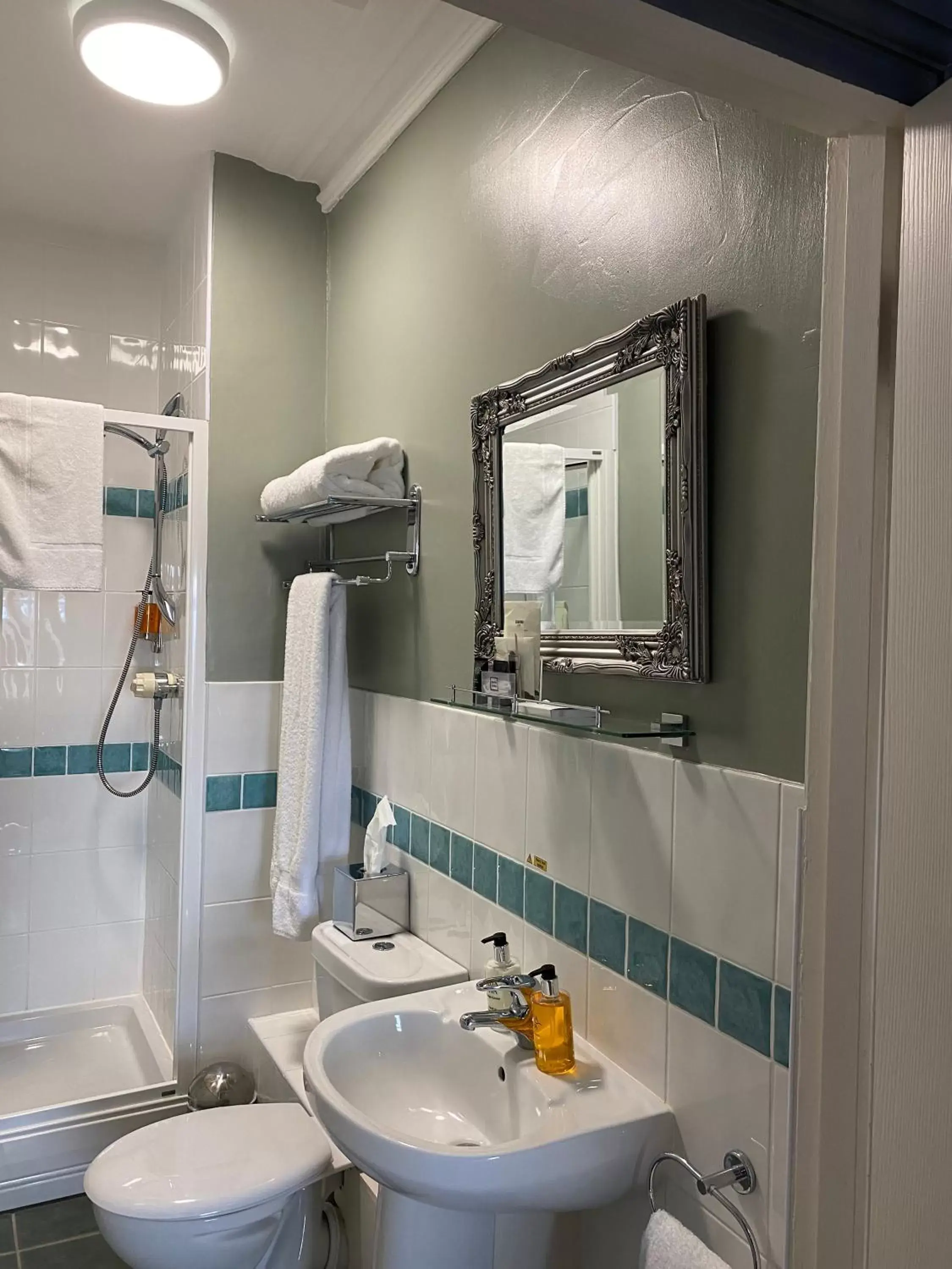 Bathroom in The White House Hotel