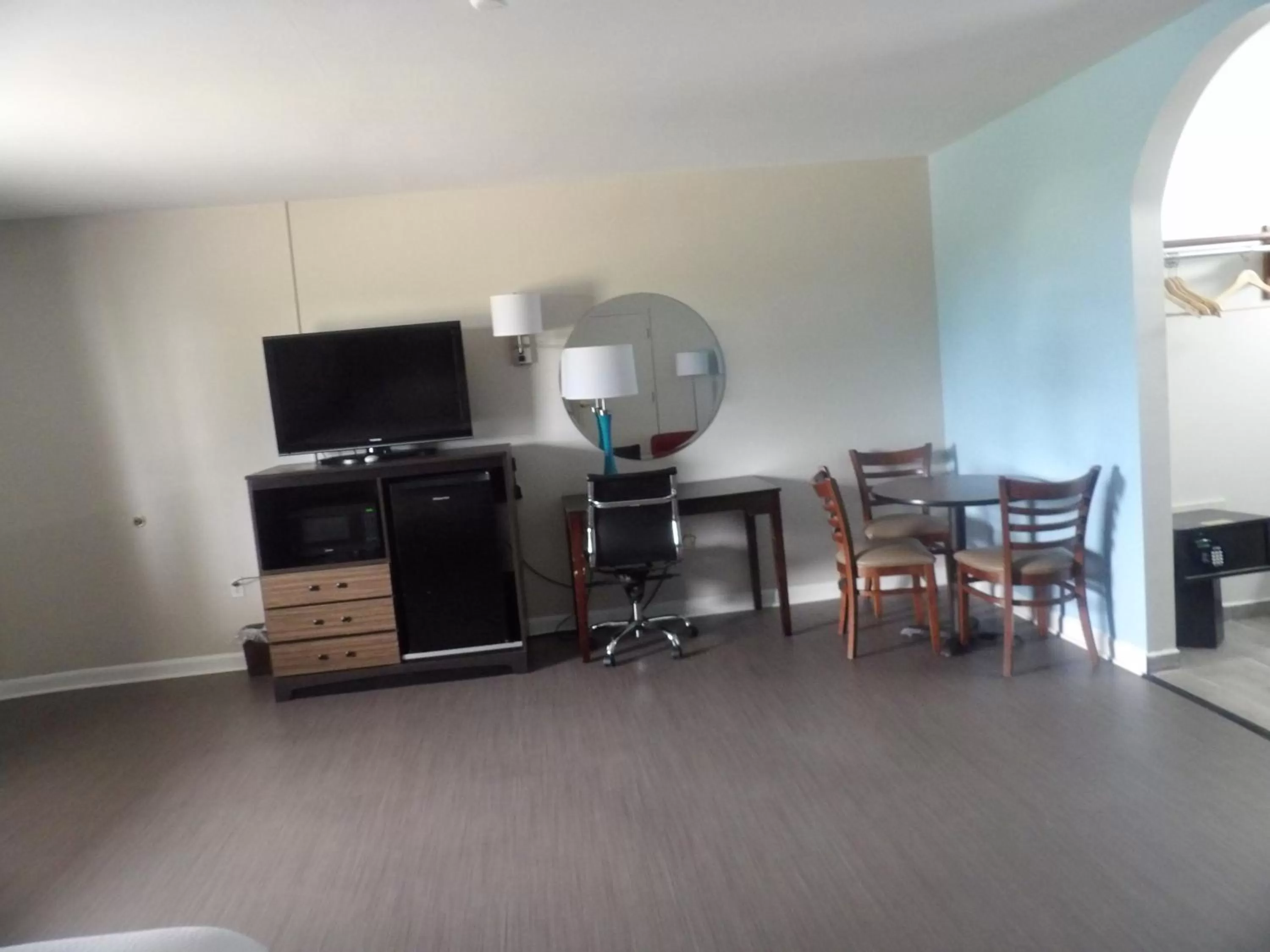 Super 8 by Wyndham Ocean Springs Biloxi