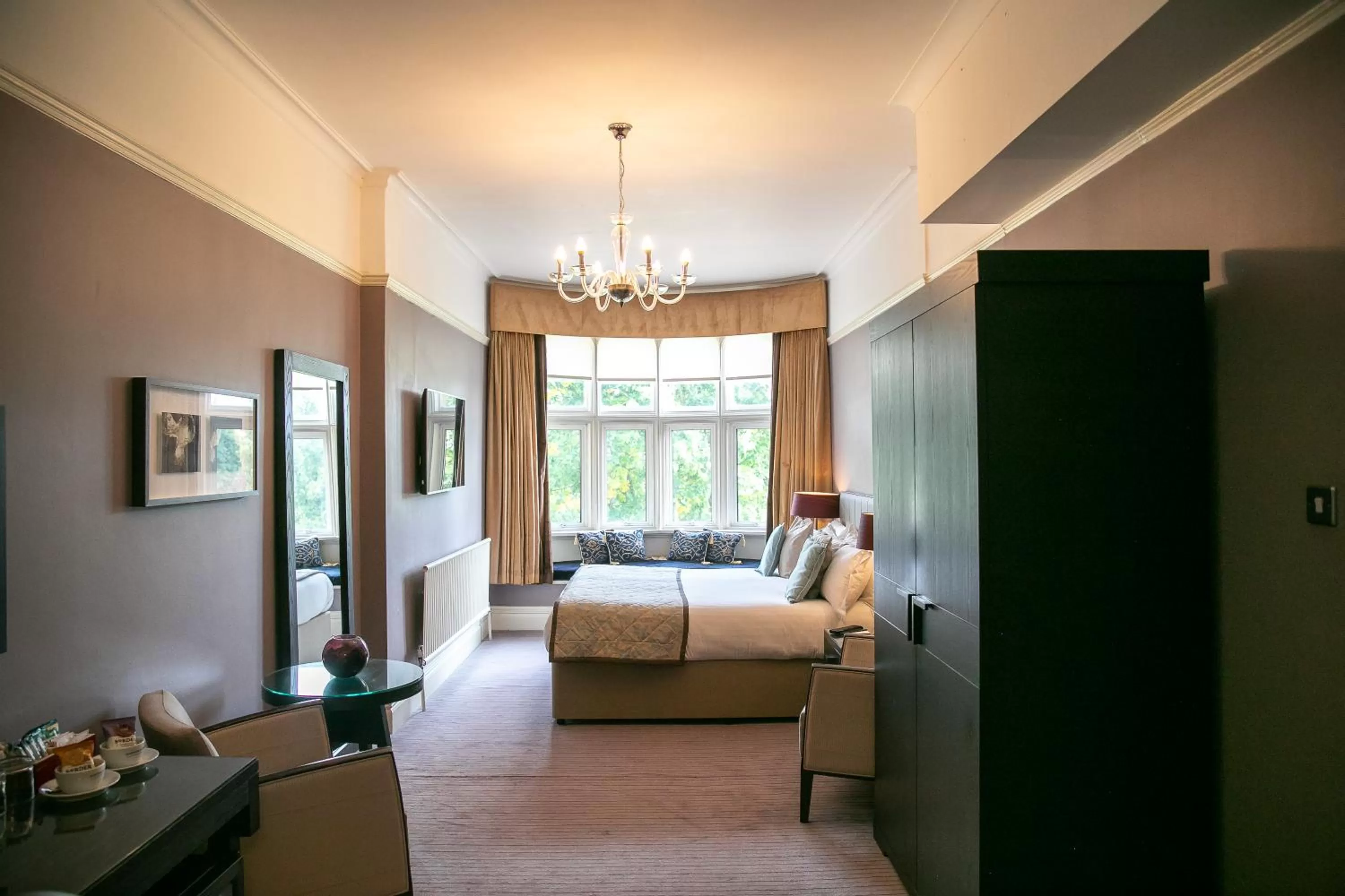 Bedroom in Hartsfield Manor