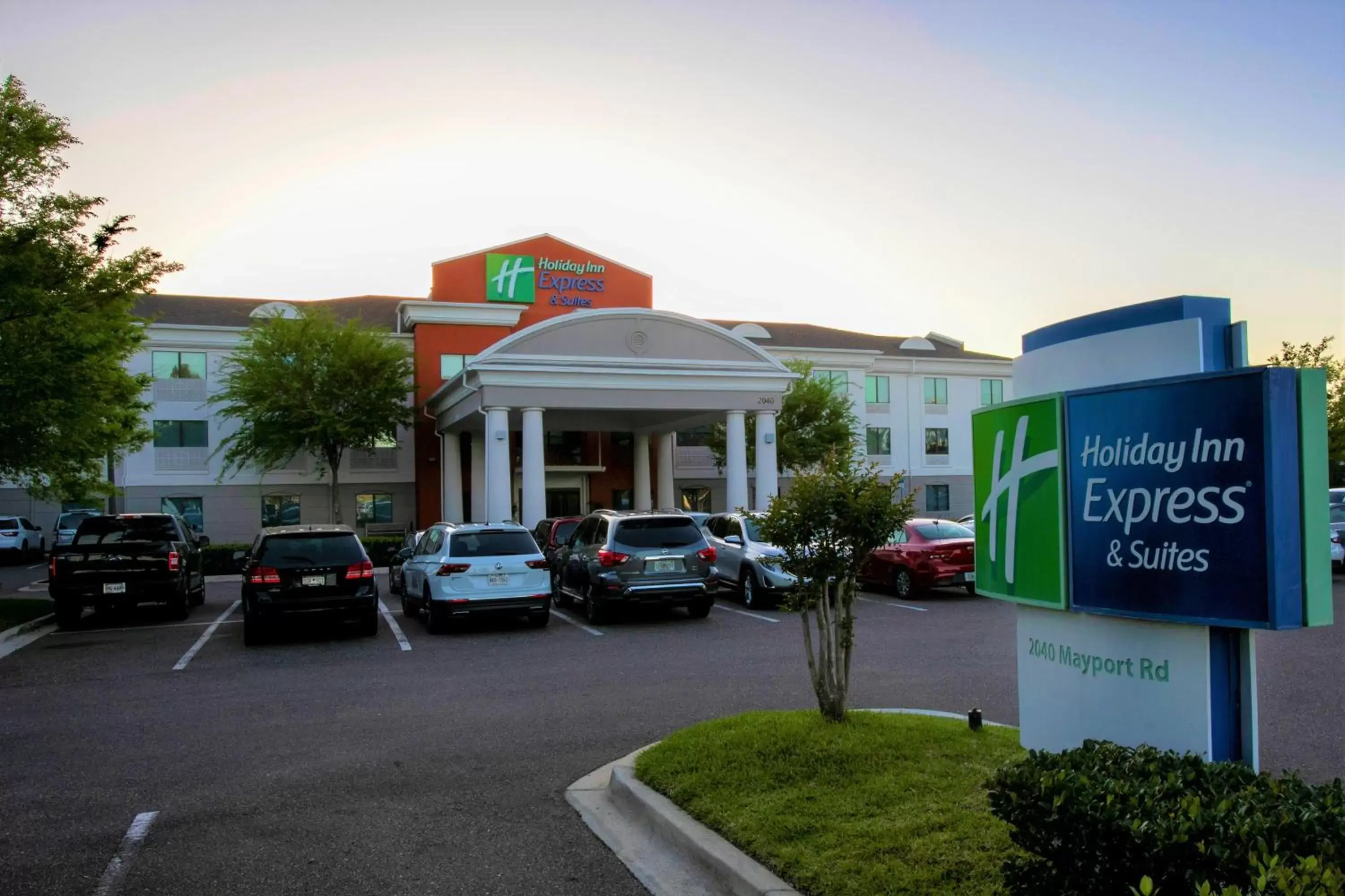 Property building, Property Logo/Sign in Holiday Inn Express Hotel & Suites Jacksonville - Mayport / Beach, an IHG Hotel