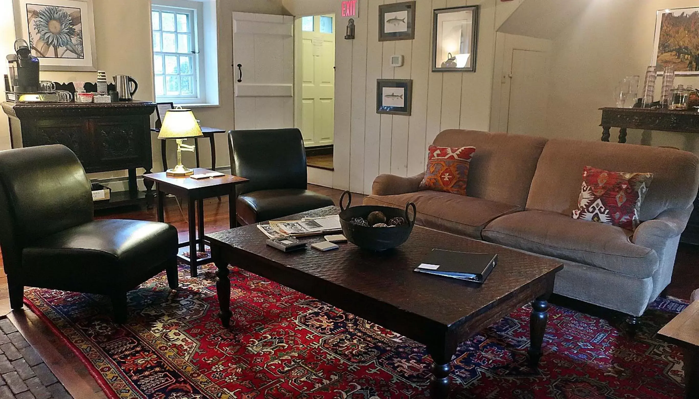 Seating Area in Inn at Glencairn