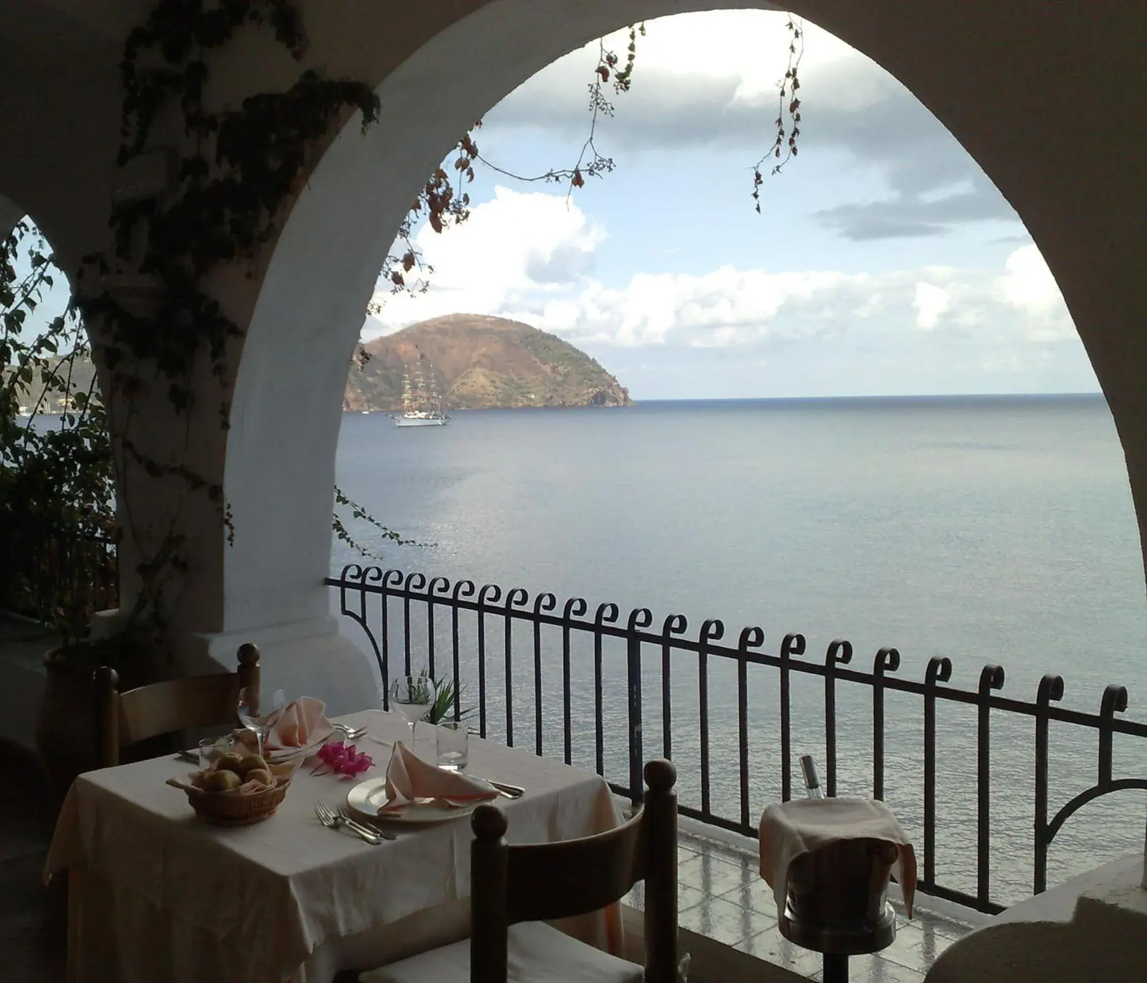 Restaurant/places to eat in Hotel Carasco