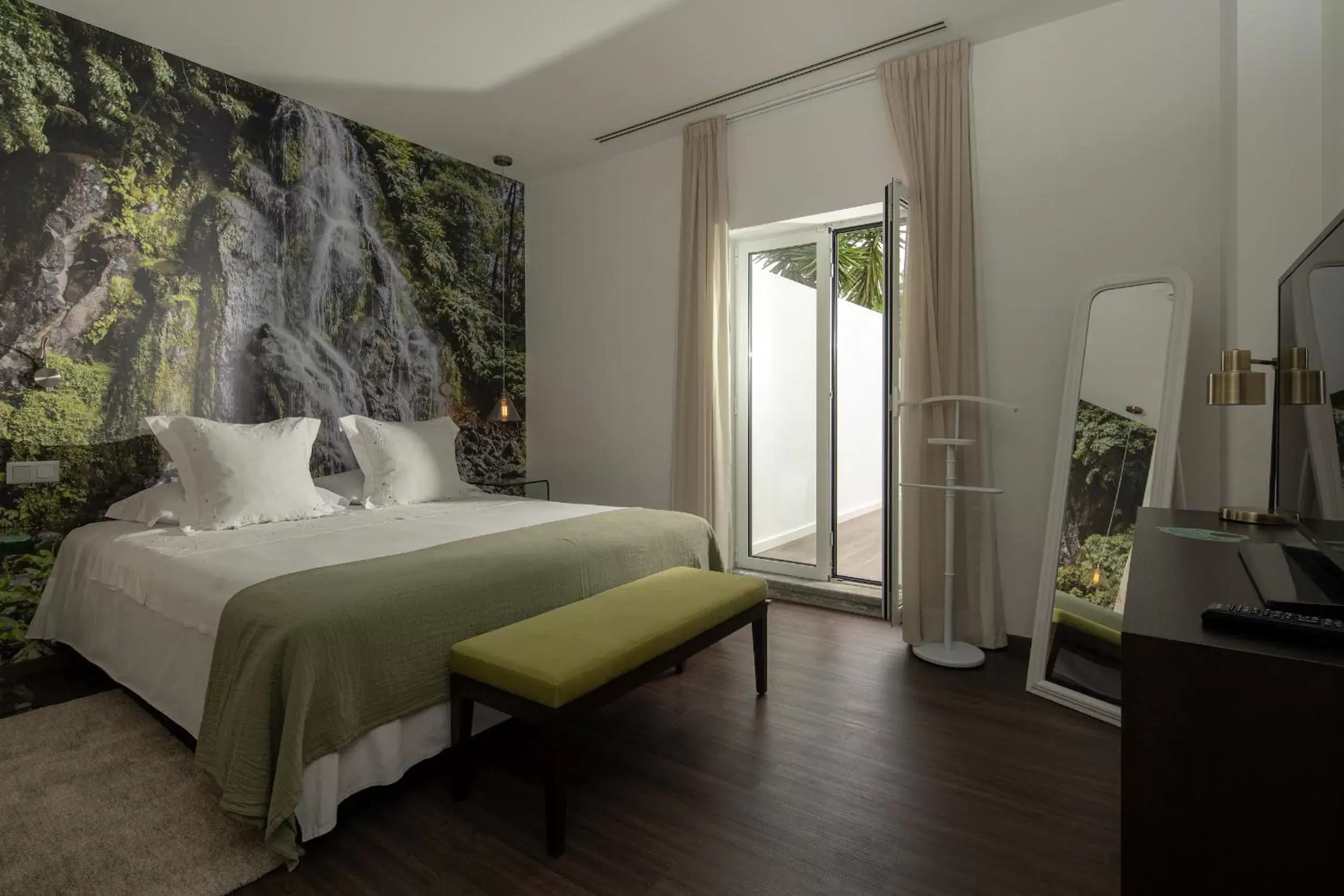 Bedroom, Bed in Senhora da Rosa, Tradition & Nature Hotel