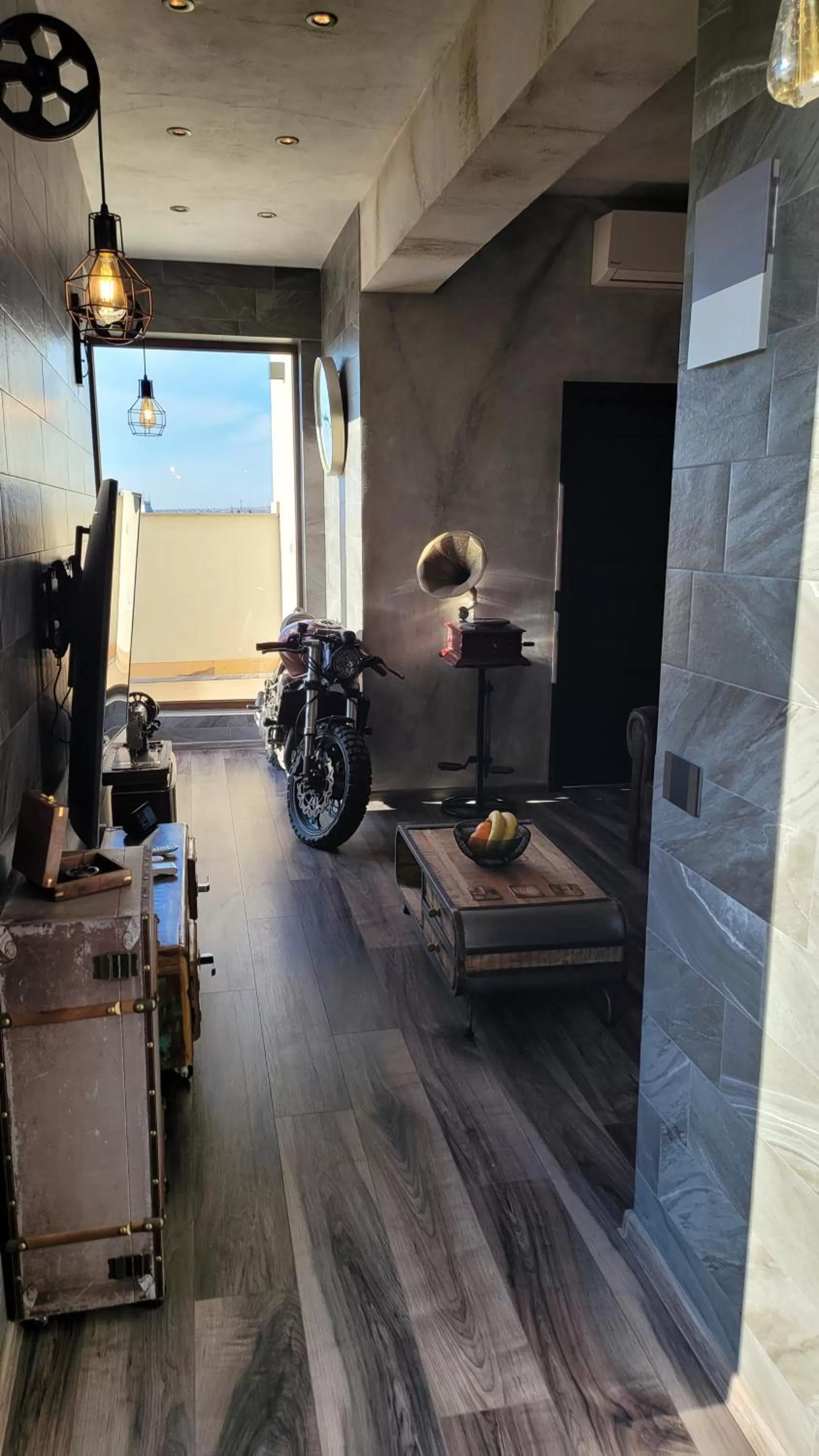 TV and multimedia in Terrace Suites Iasi