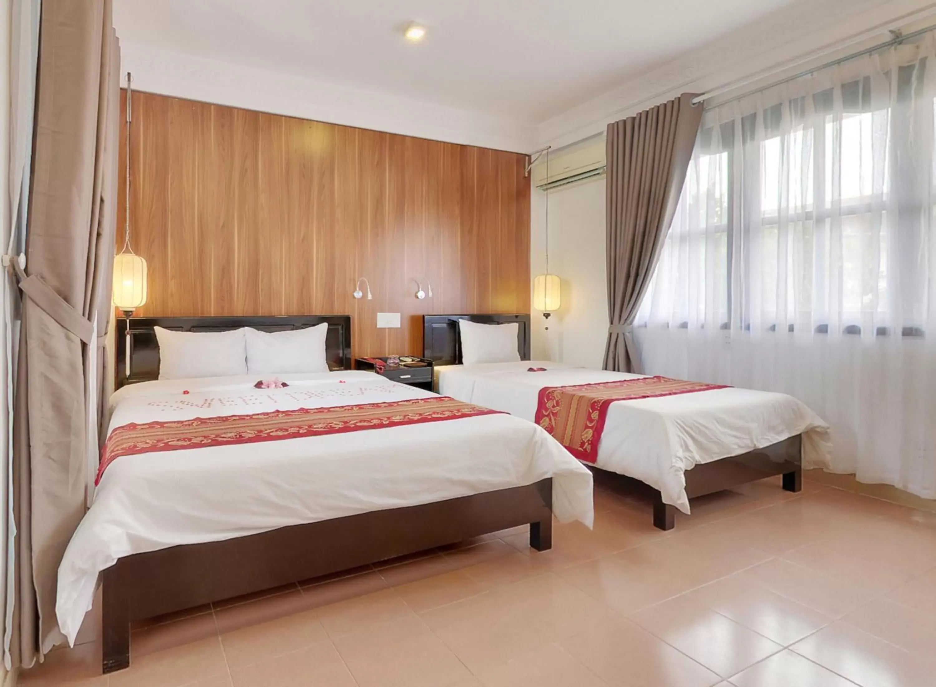 Bedroom, Bed in Hai Yen Hotel