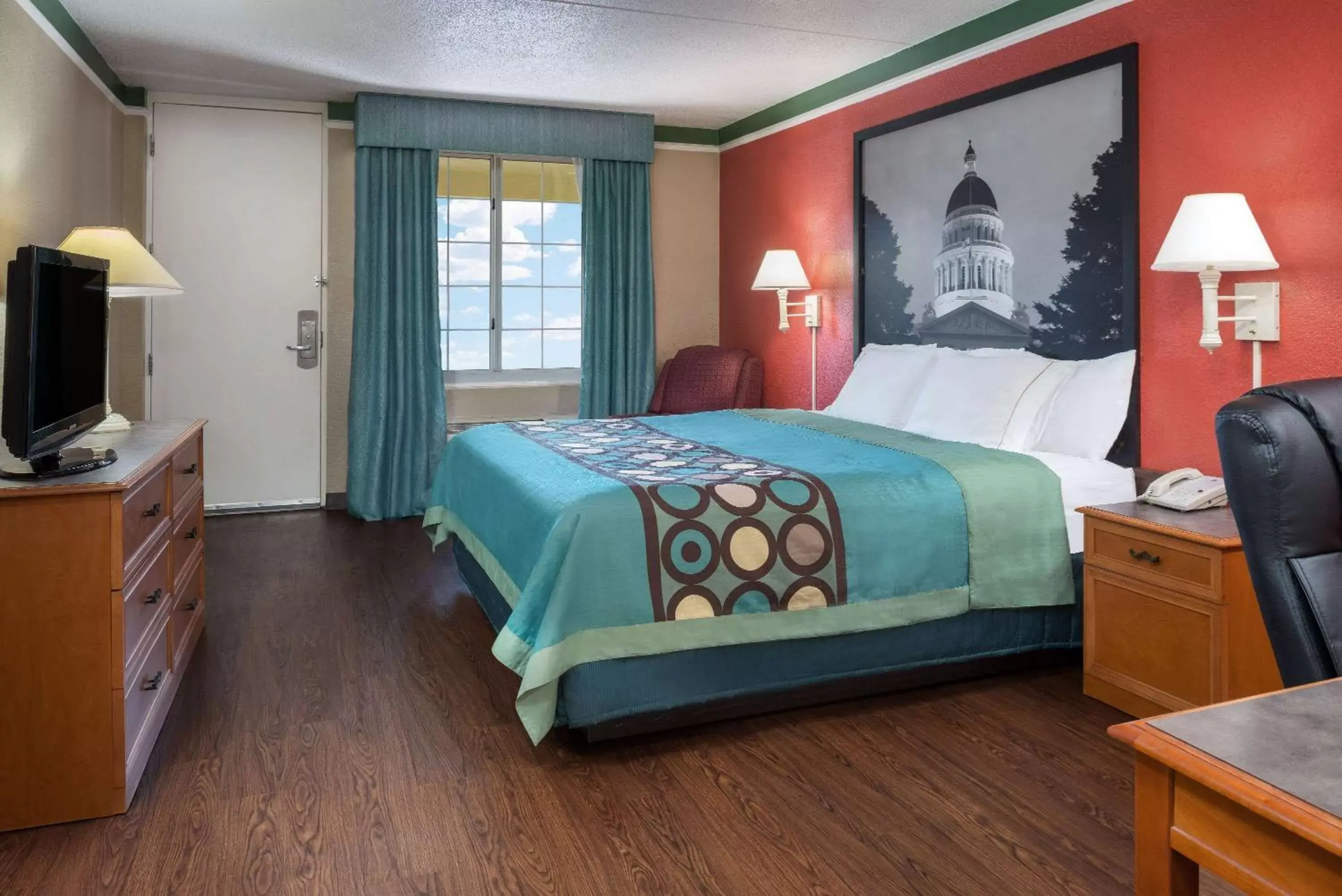 Photo of the whole room, Bed in Super 8 by Wyndham Little Rock/Otter Creek