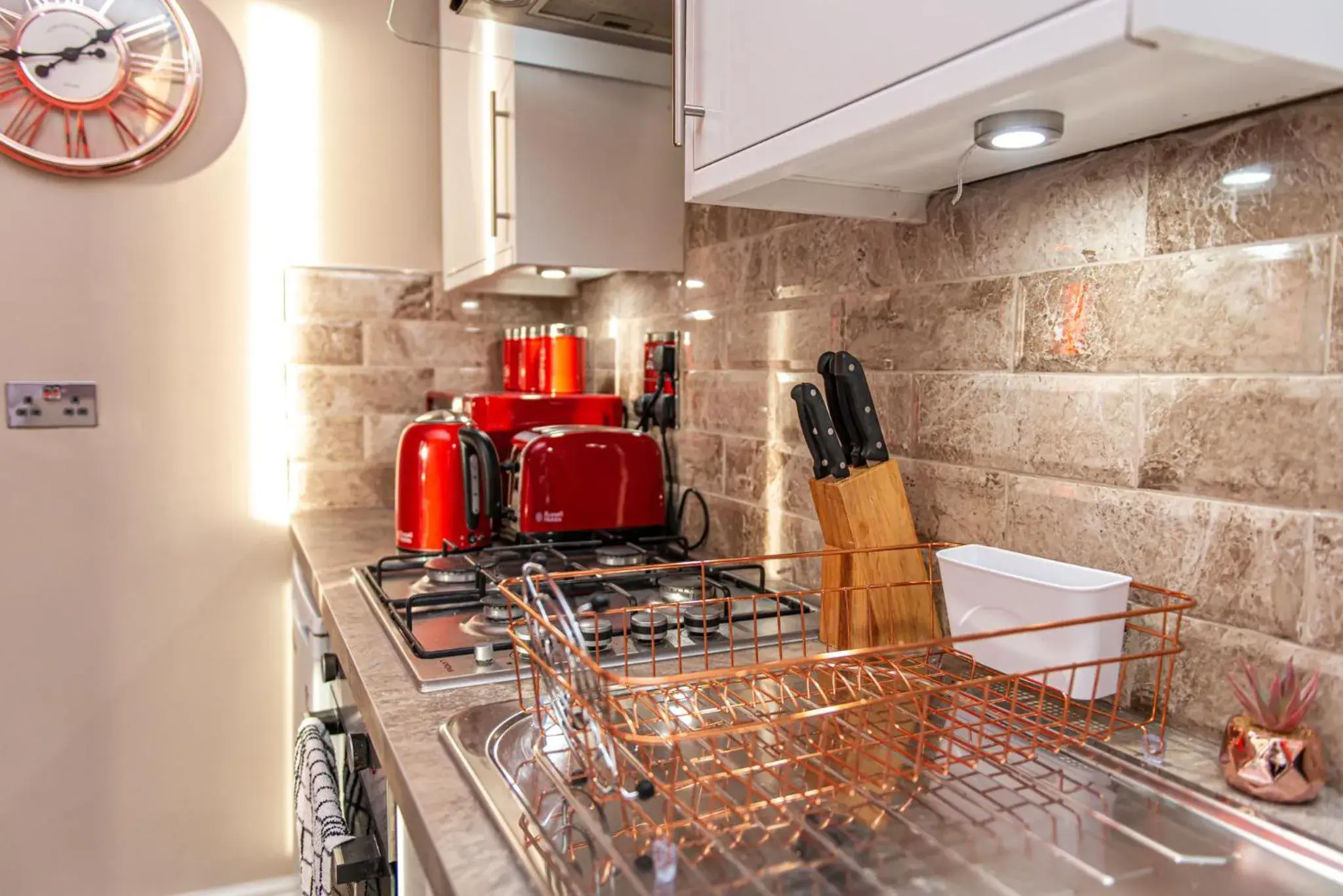 Kitchen/Kitchenette in Meridian Serviced Apartments