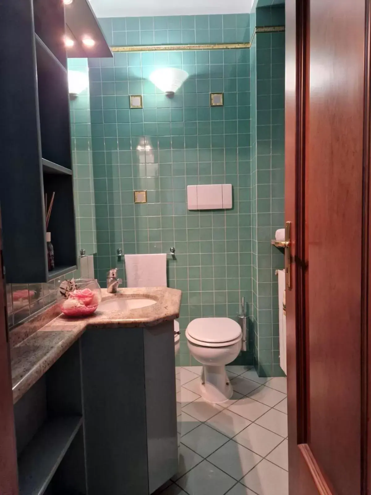 Shower, Bathroom in Lo sciuro