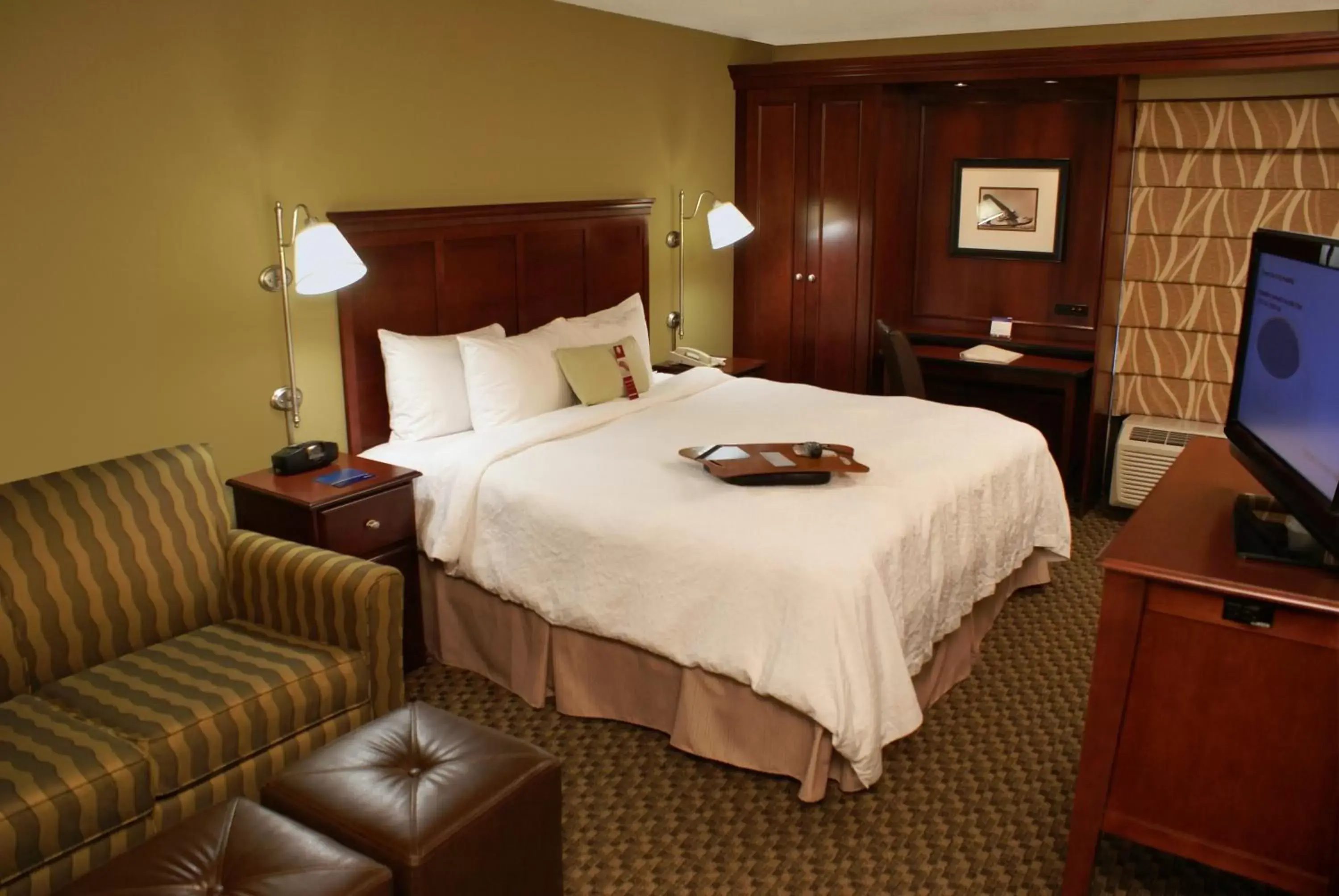 Photo of the whole room, Bed in The Addison Hotel SureStay Collection by Best Western