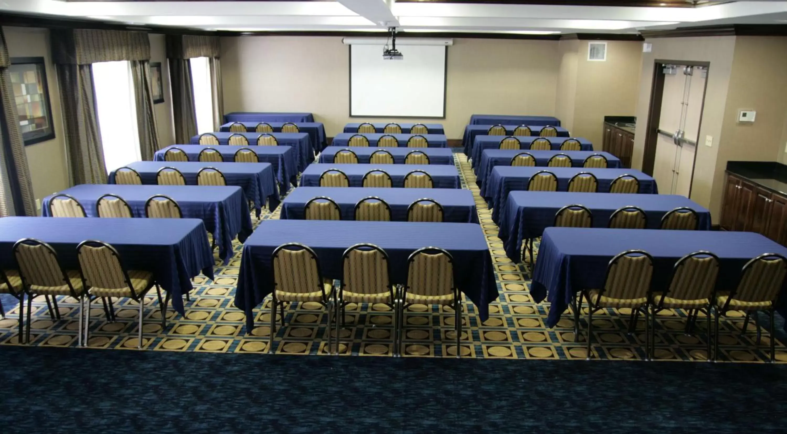 Meeting/conference room in Hampton Inn Olathe