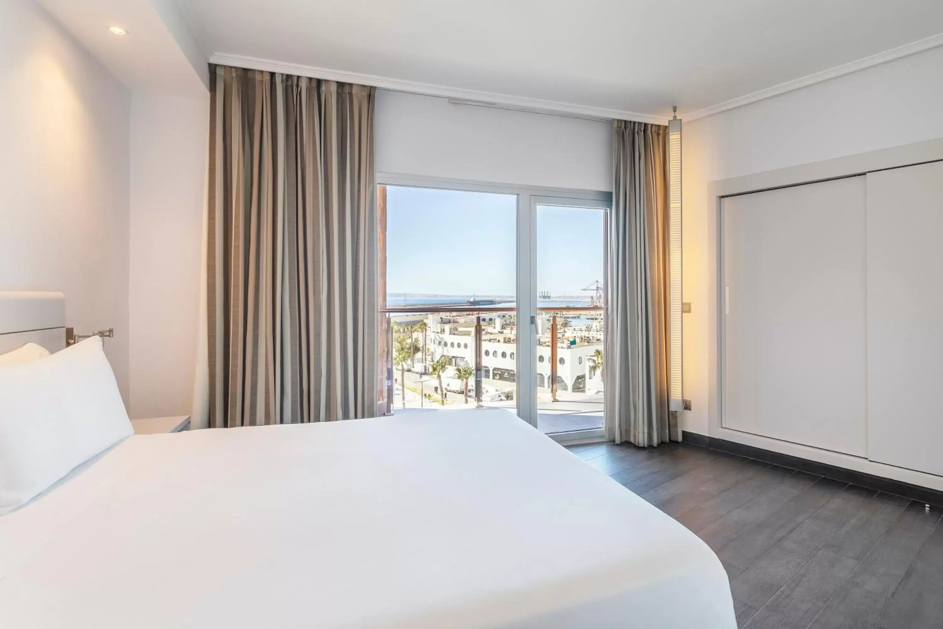 Bed in Hotel Spa Porta Maris by Melia