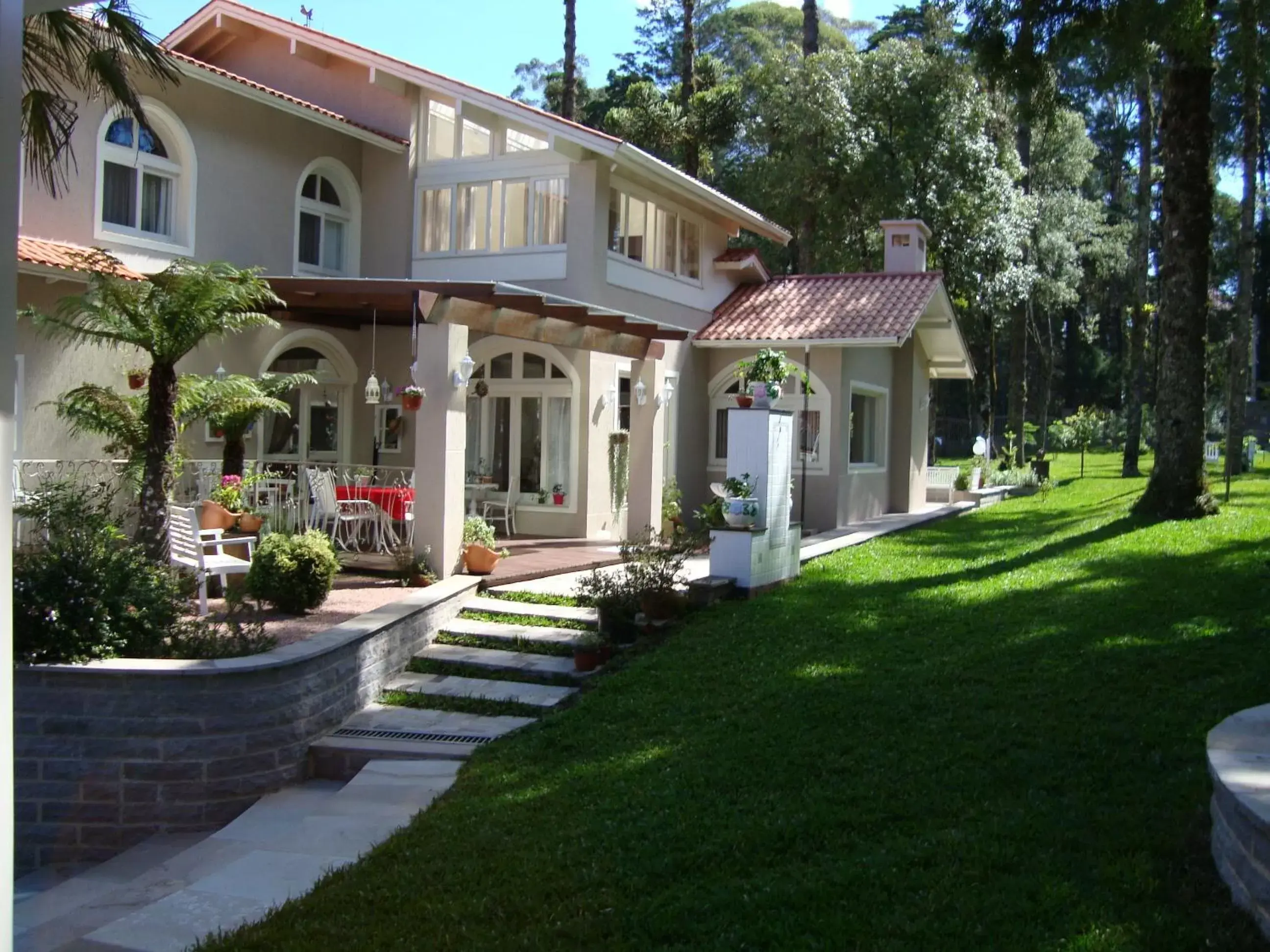 Facade/entrance, Property Building in Pousada Doce Canela