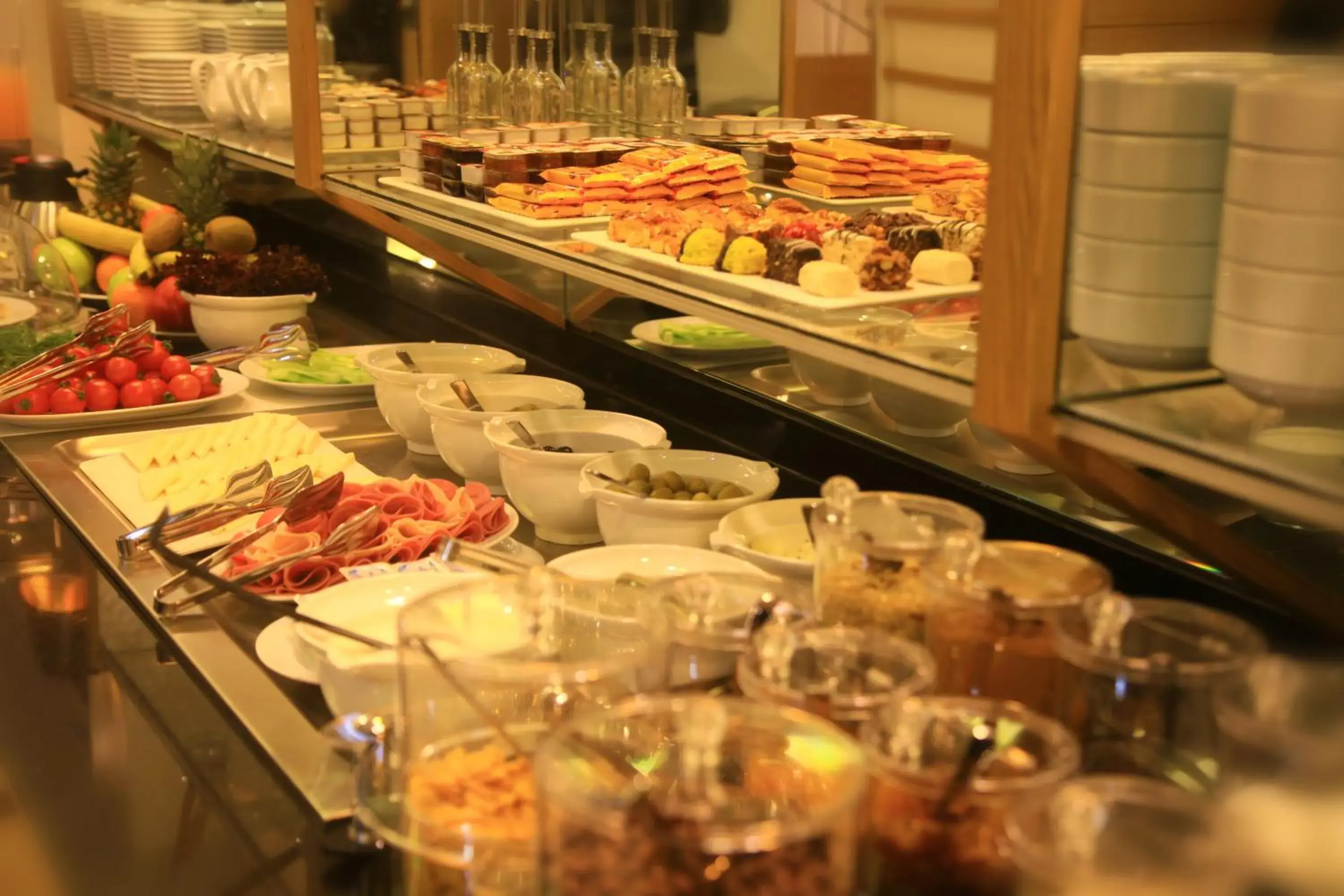 Restaurant/places to eat, Food in Beyoglu MLS Hotel