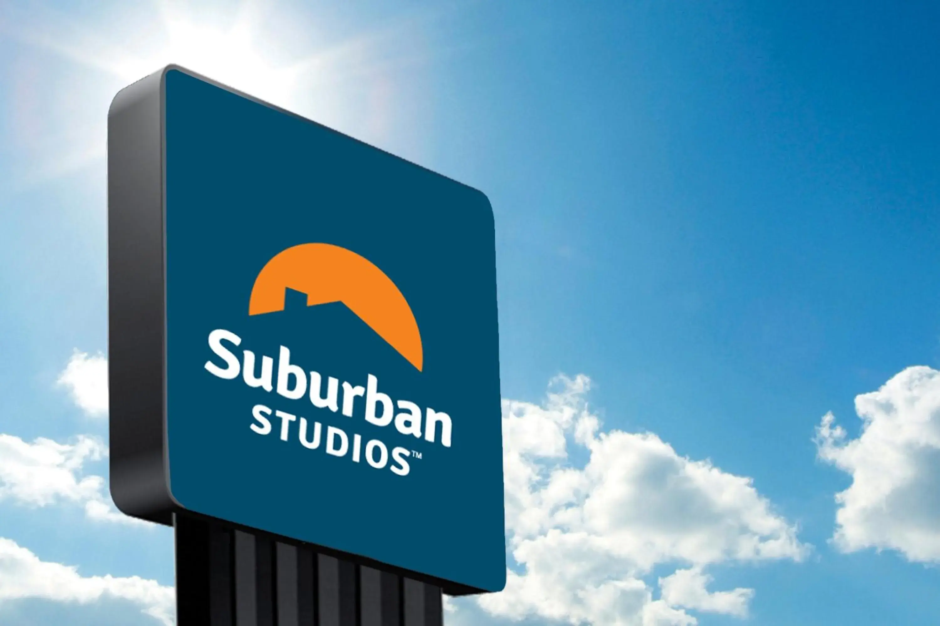 Suburban Studios Milwaukee Airport