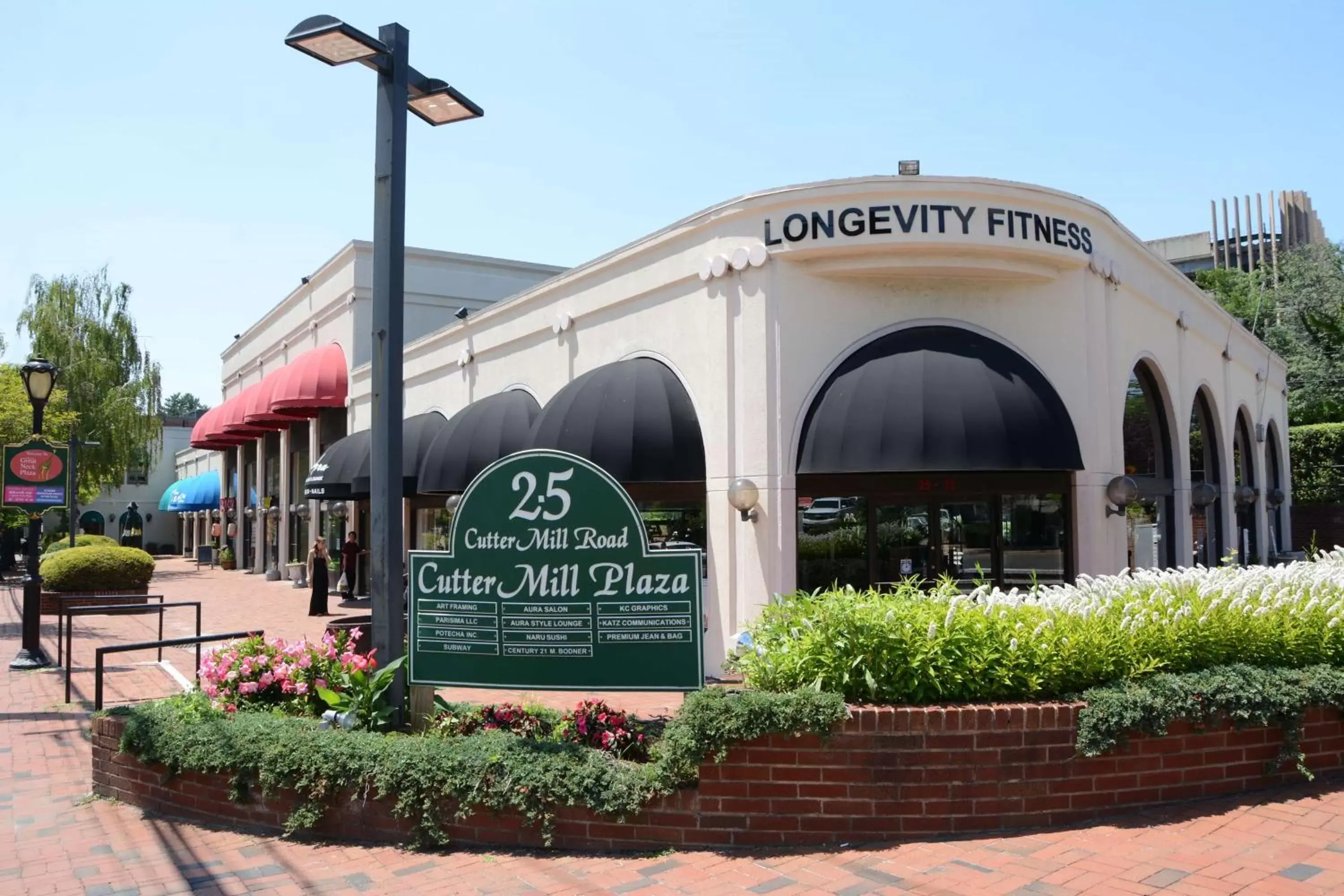 Nearby landmark, Property Logo/Sign in Inn at Great Neck