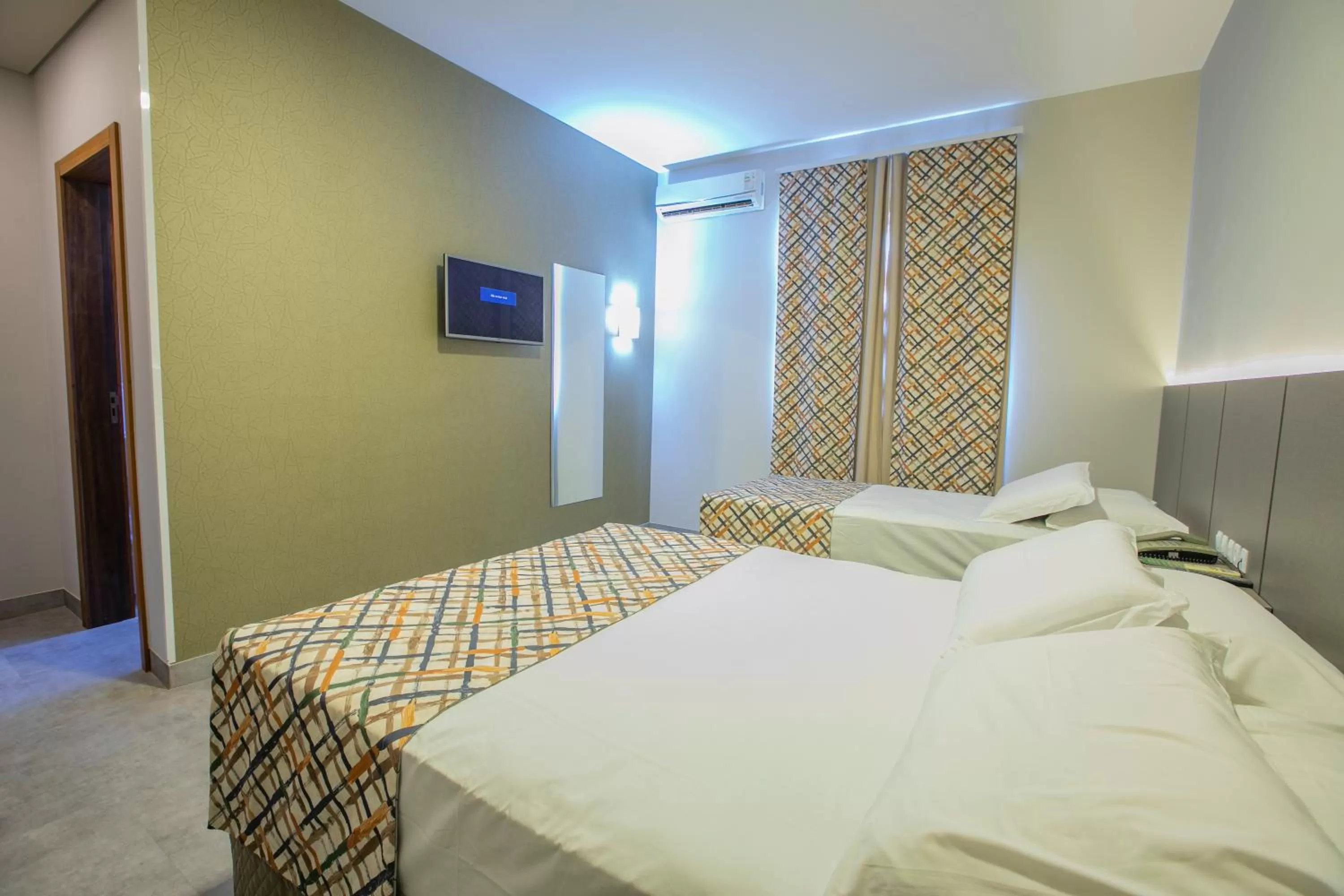 Bedroom, Bed in Grand Carimã Resort & Convention Center