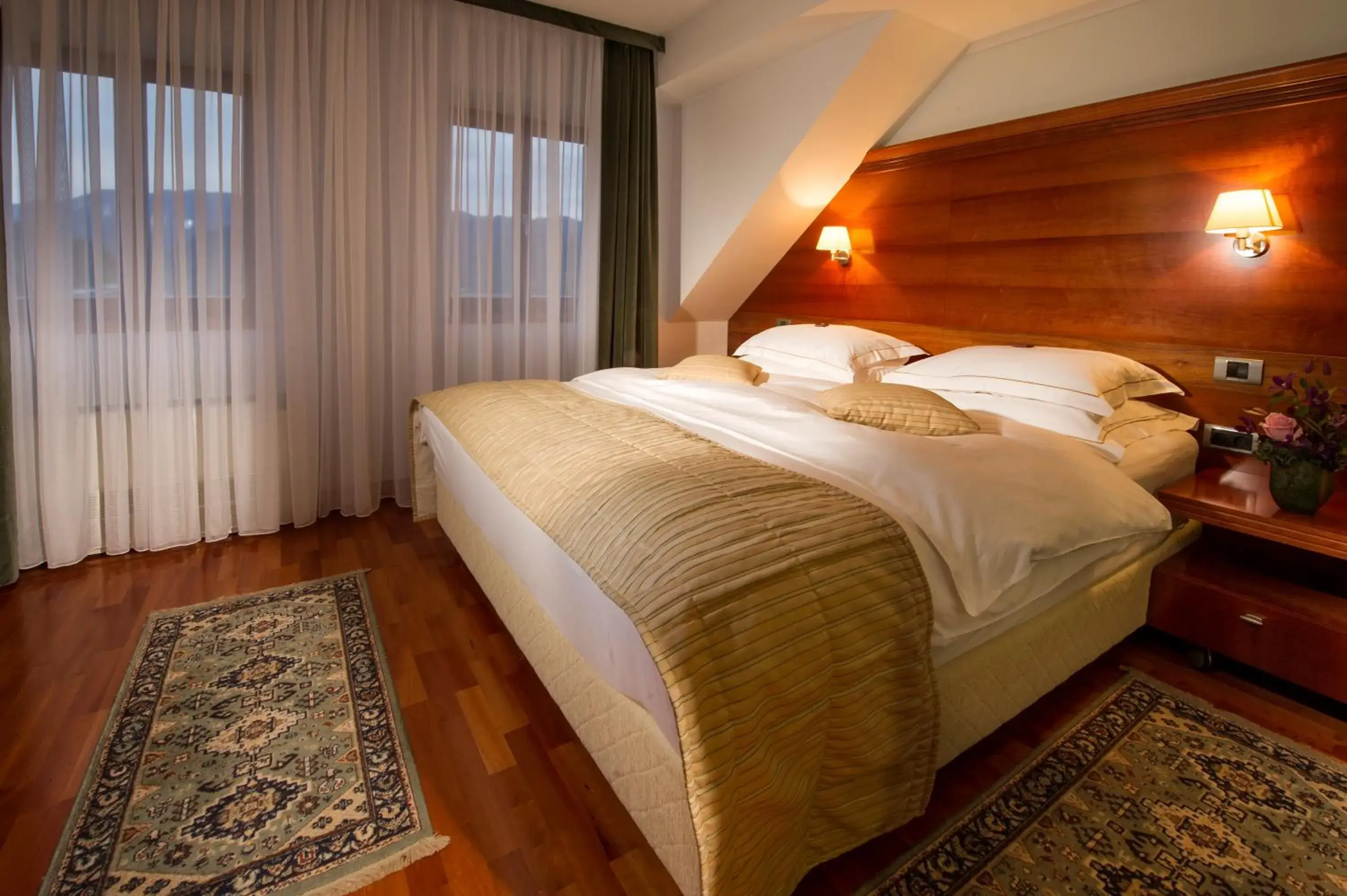 Bedroom, Bed in Hotel Lovec Bedroom, Bed in Hotel Lovec