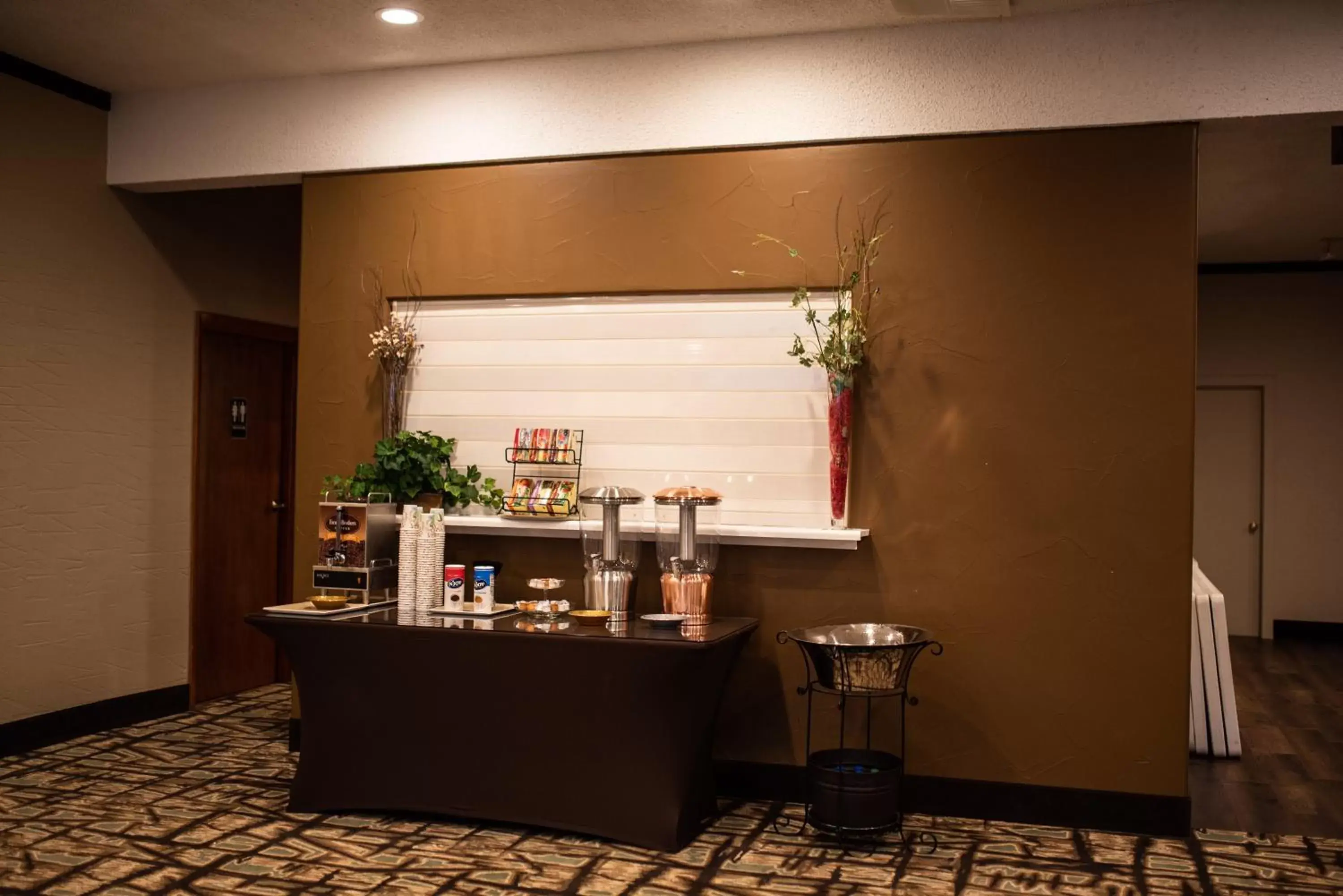 Banquet/Function facilities in Gateway Inn and Suites