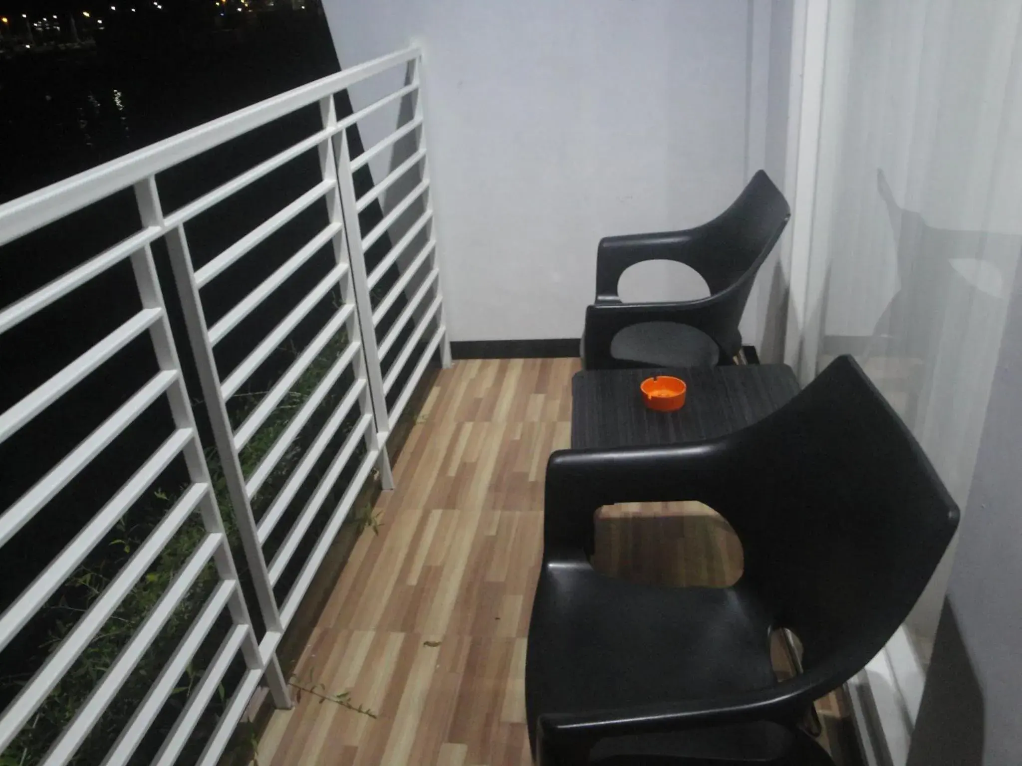 Balcony/Terrace, Seating Area in Matahari Hotel
