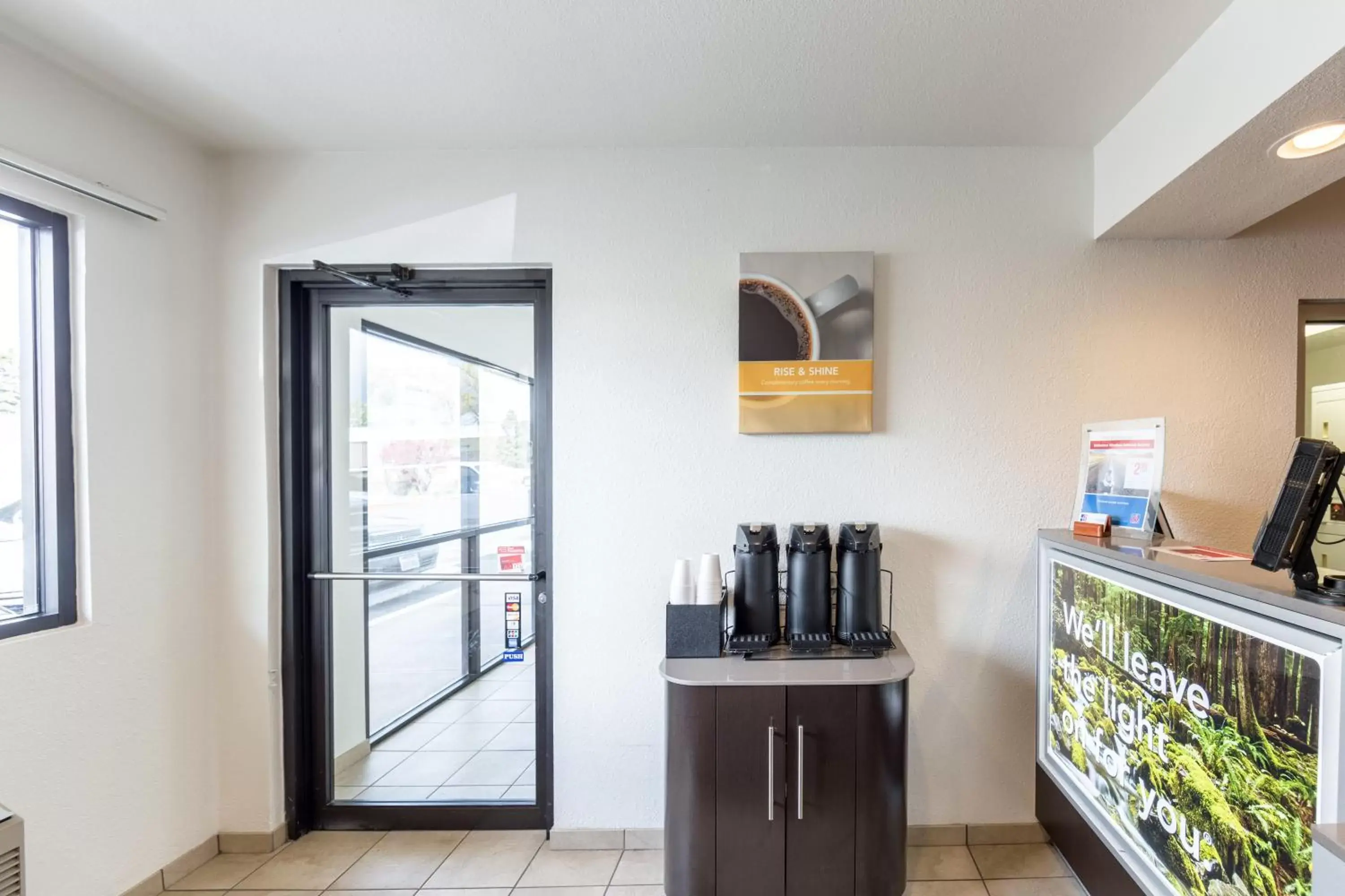 Lobby or reception in Motel 6-Klamath Falls, OR Lobby or reception in Motel 6-Klamath Falls, OR