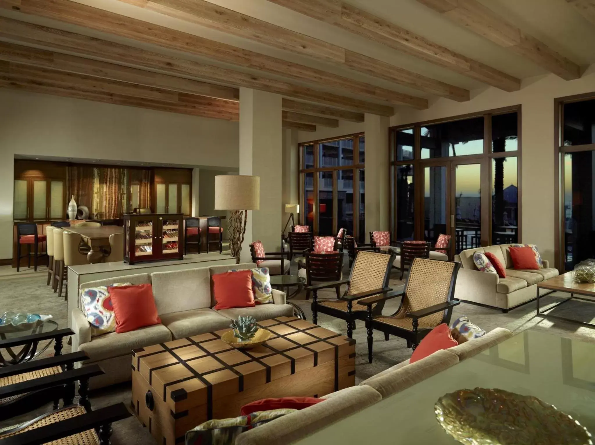 Lounge or bar in Omni Amelia Island Resort